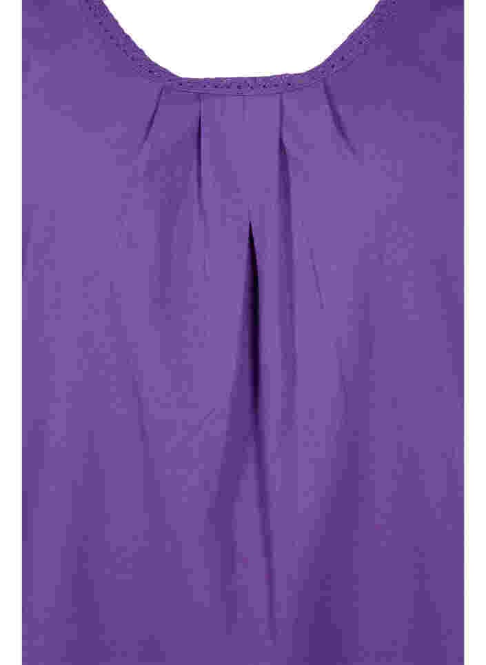 Baumwolltop mit Rundhalsausschnitt und Spitzensaum, Ultra Violet, Packshot image number 2