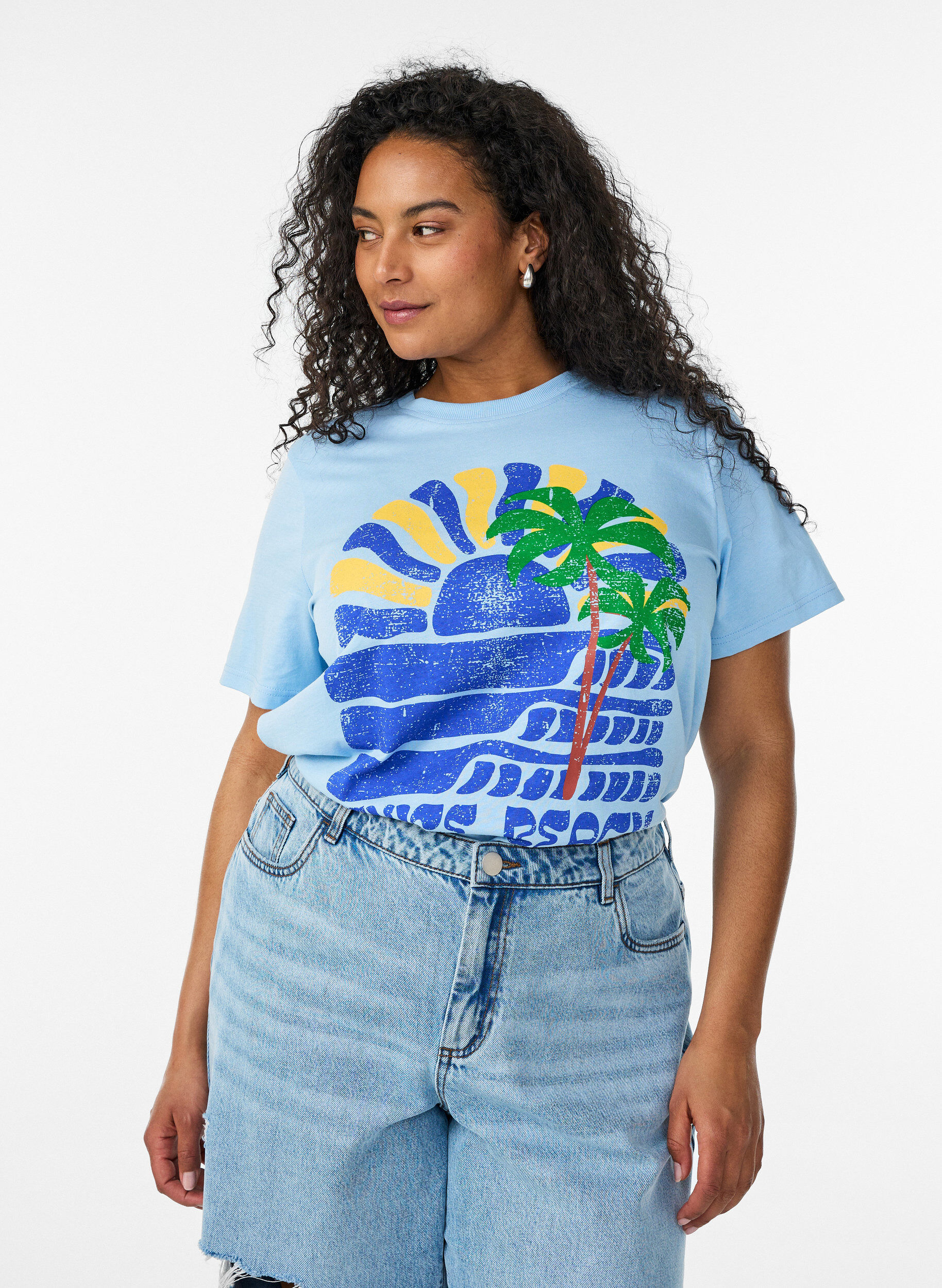 T-Shirt aus Baumwolle mit Print, Blau, Model