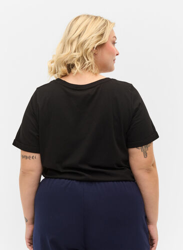 Basic-T-Shirt aus Baumwolle, Black, Model image number 1