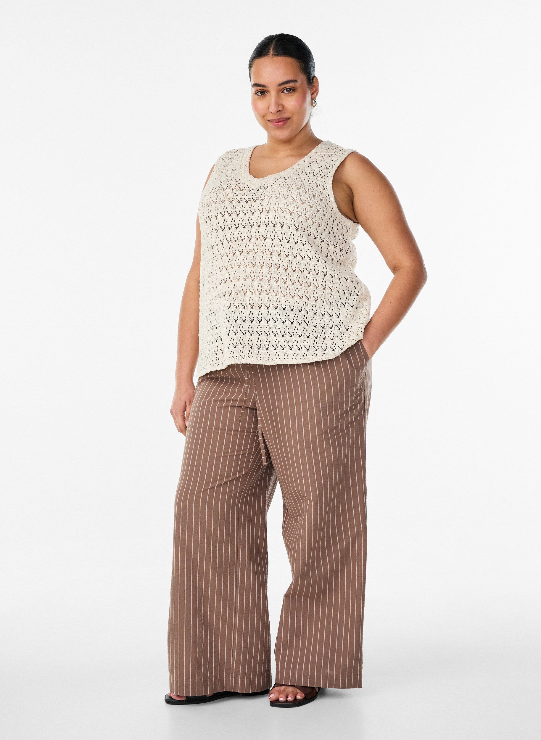 ZizziLockere Hose mit hohem Bund und Taschen, Braun, Model image number 0