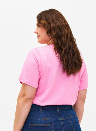 FLASH - T-Shirt mit V-Ausschnitt, Begonia Pink, Model image number 1