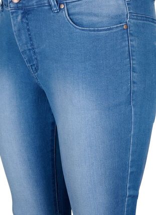 Viona Jeans mit normaler Taille, Light Blue, Packshot image number 2
