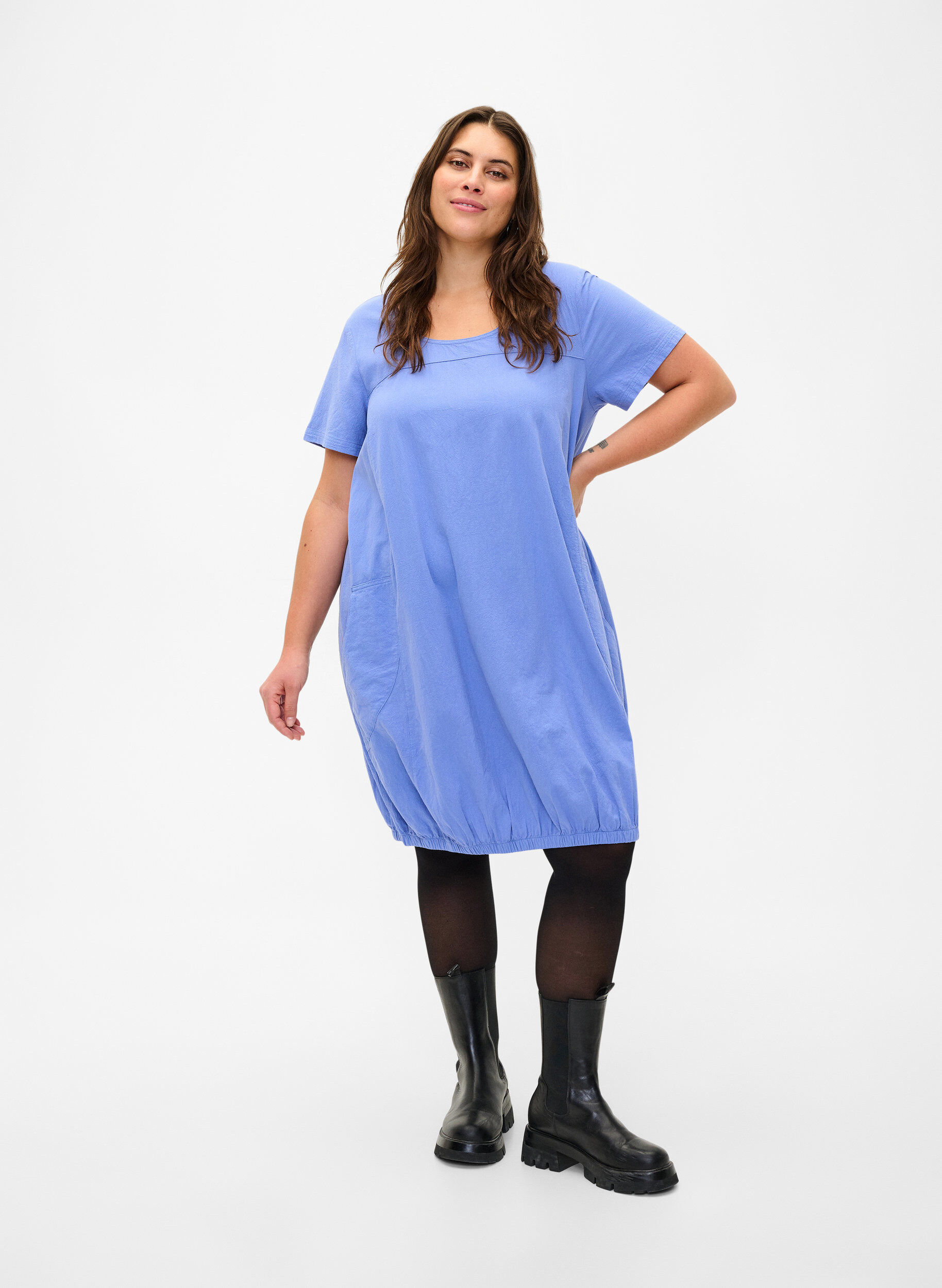 Zizzi Kurzarm Kleid aus Baumwolle, Blau, Model image number 1