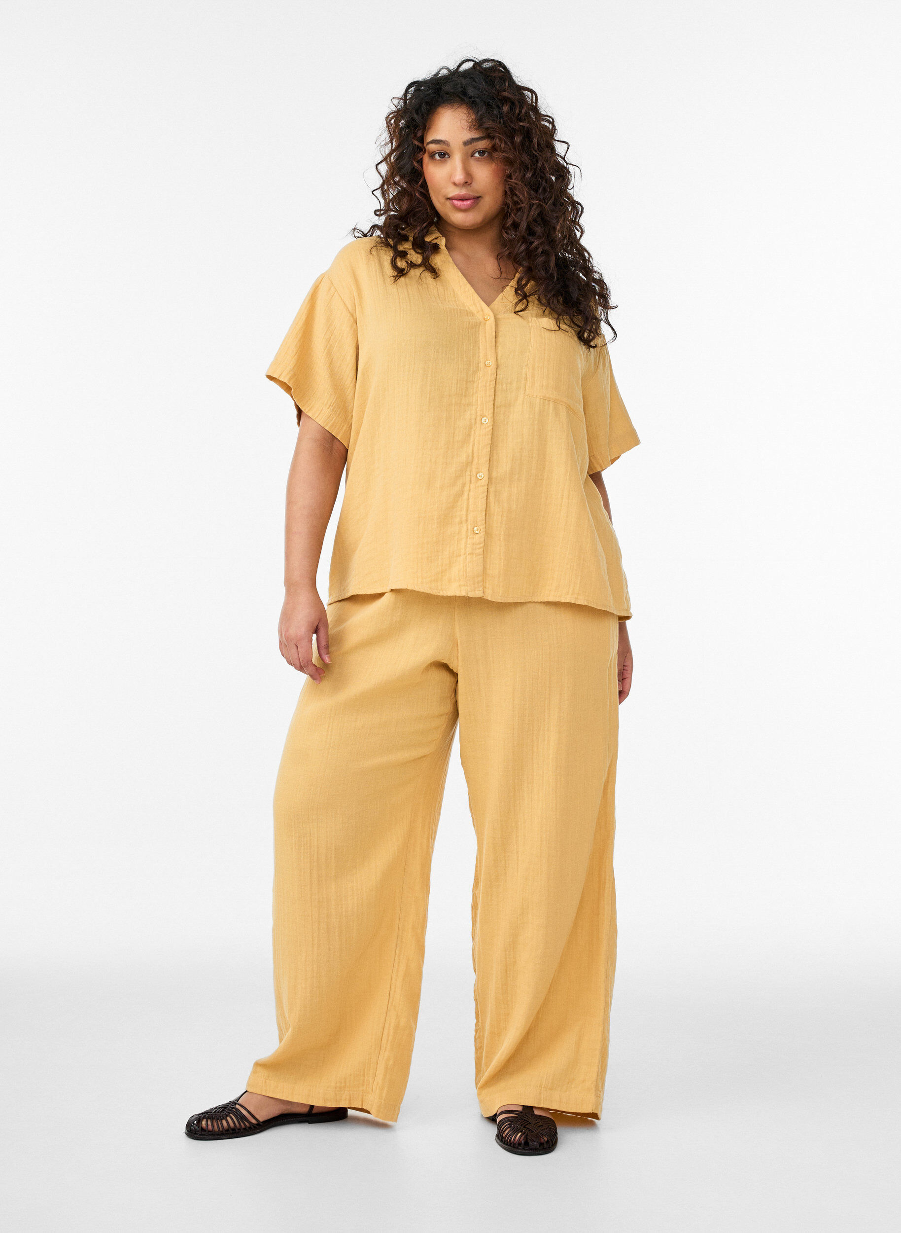 ZizziBluse aus Baumwoll-Musselin mit kurzen &Auml;rmeln, Gelb, Model image number 1