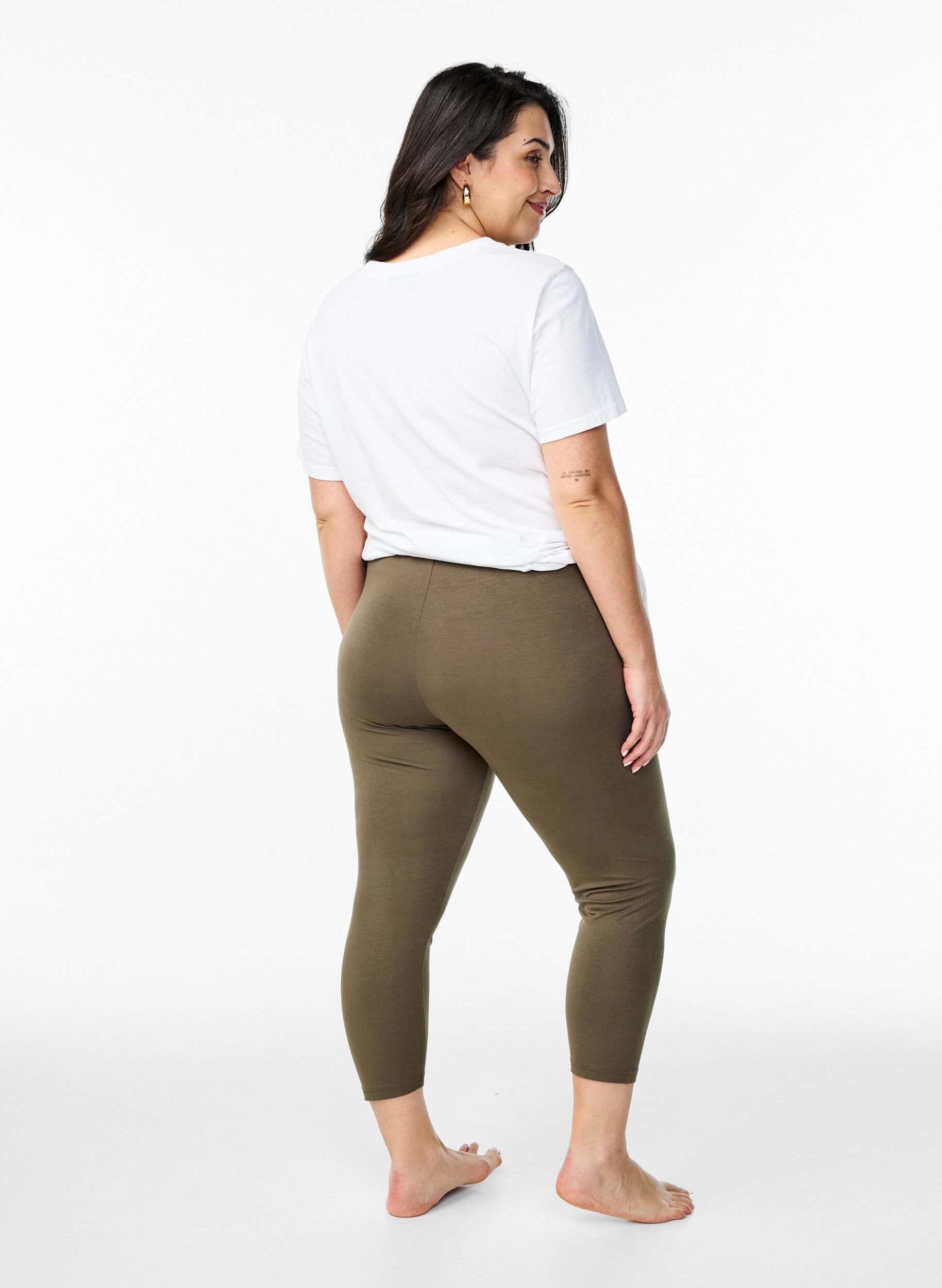 Zizzi Basic 3/4 Leggings aus Viskose, Gr&uuml;n, Model image number 2