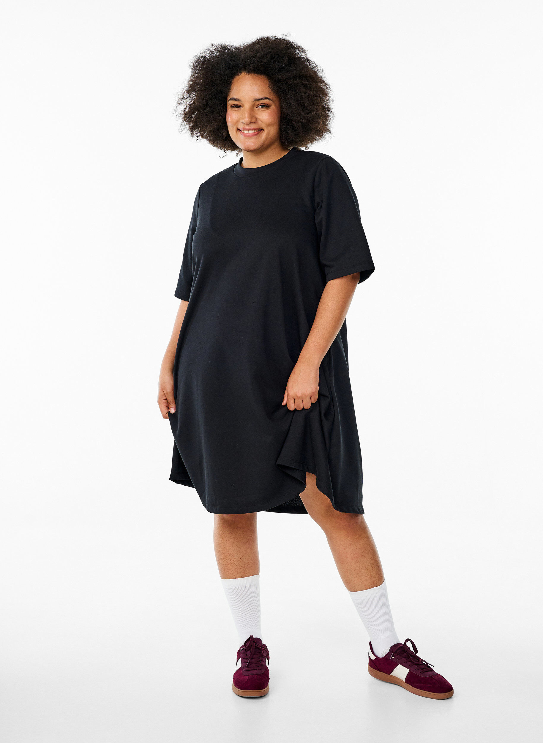 Zizzi Knielanges Jerseykleid mit Taschen und A-Schnitt, Schwarz, Model image number 3