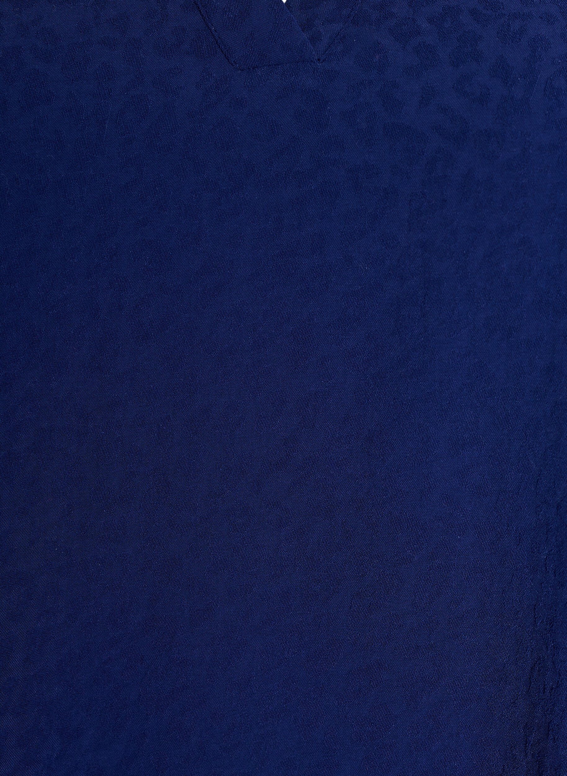 Zizzi Bluse mit kurzen R&uuml;schen&auml;rmeln und V-Ausschnitt, Blau, Packshot image number 2