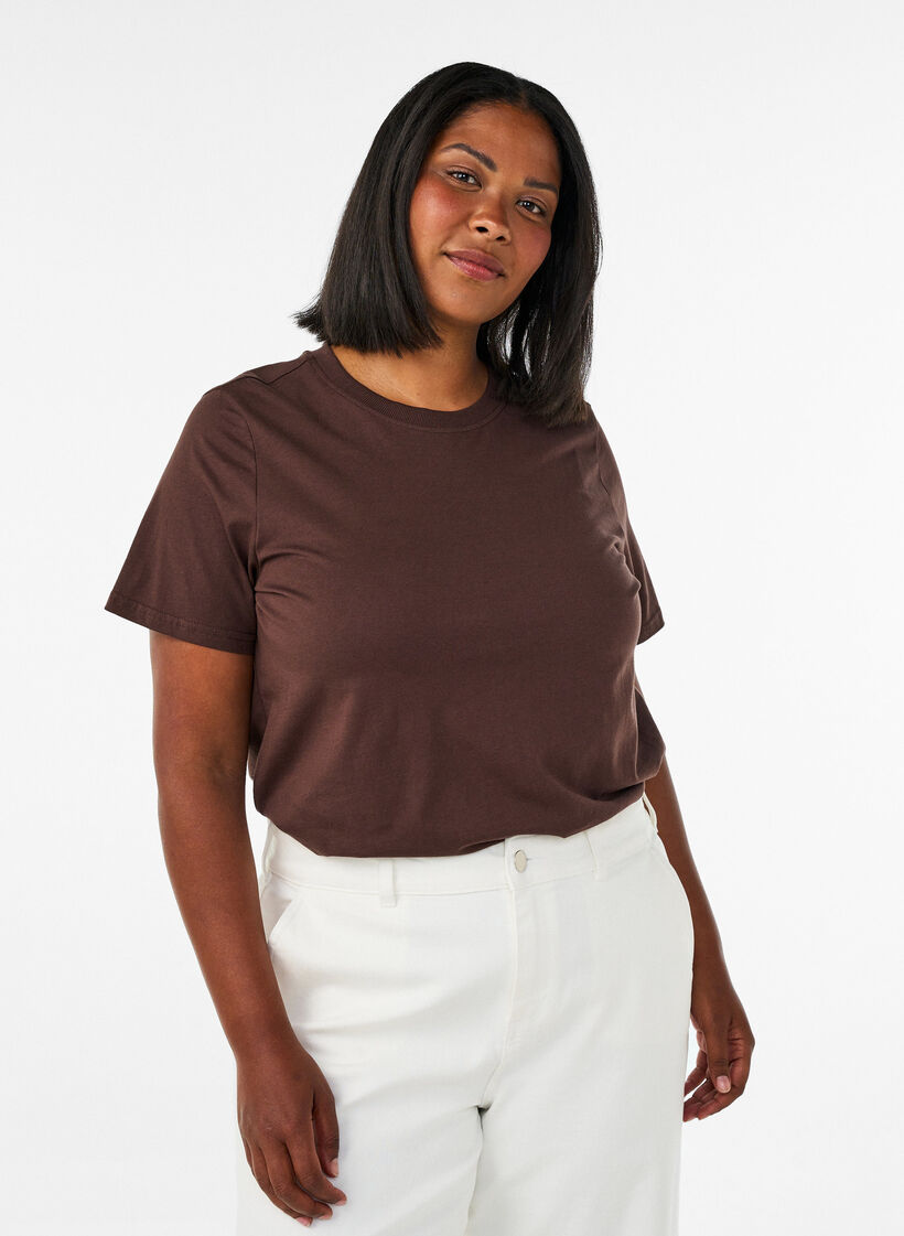 Basic-T-Shirt aus Baumwolle mit Rundhalsausschnitt, Braun, Model image number 0