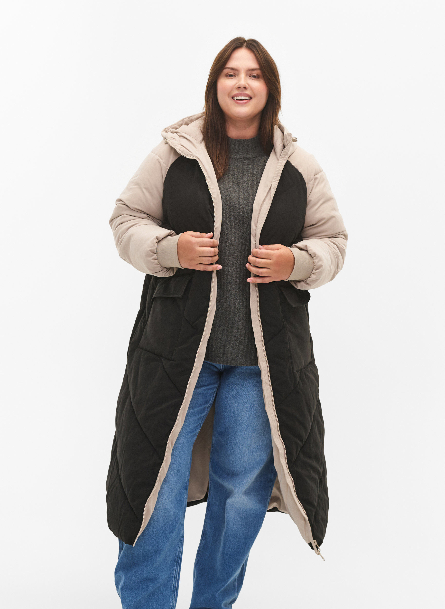 Zizzi Lange Colorblock-Winterjacke mit Kapuze, Black Comb, Model image number 2