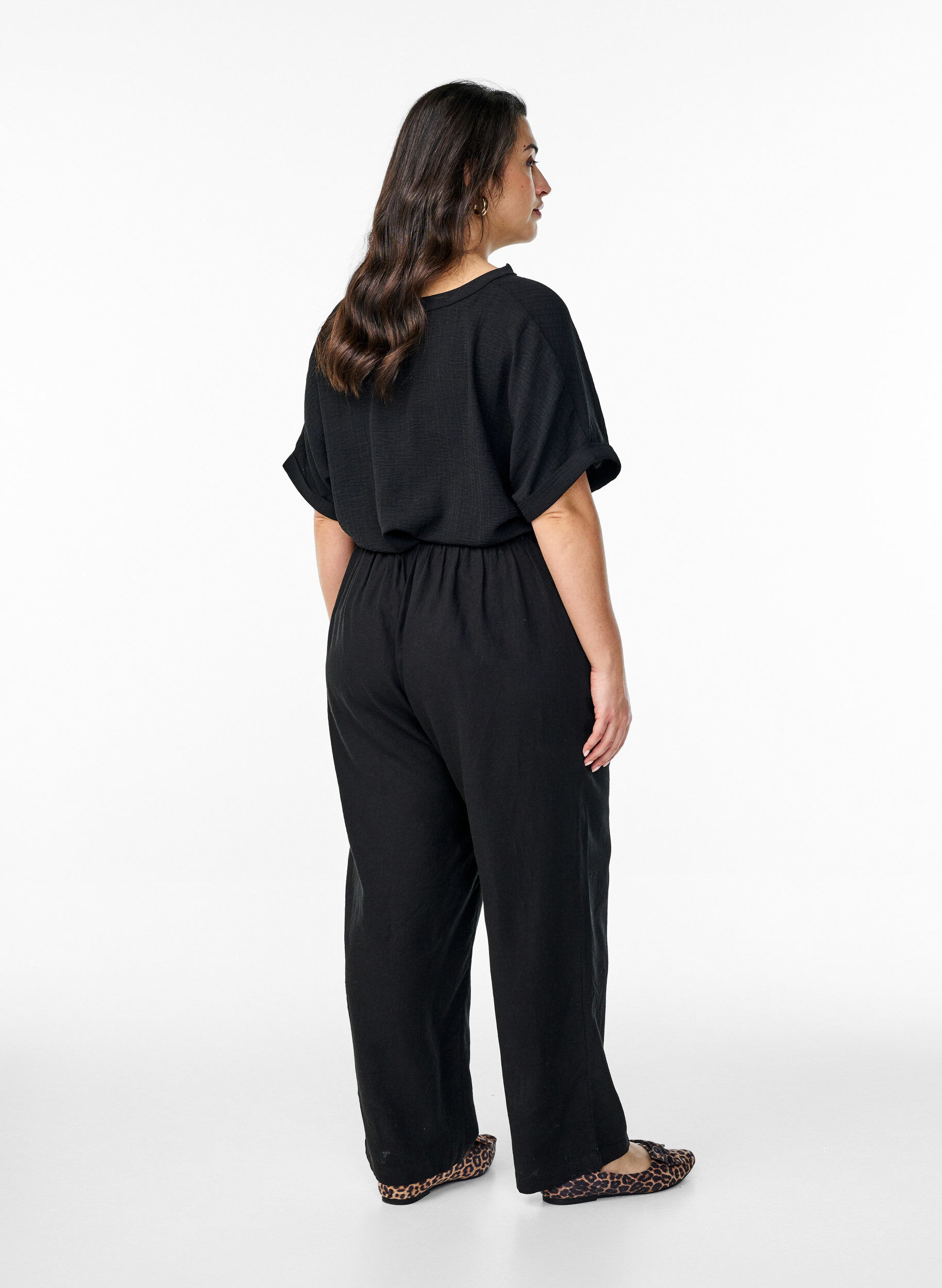 Zizzi Lockere Hose aus Leinen und Viskose, Schwarz, Model image number 1