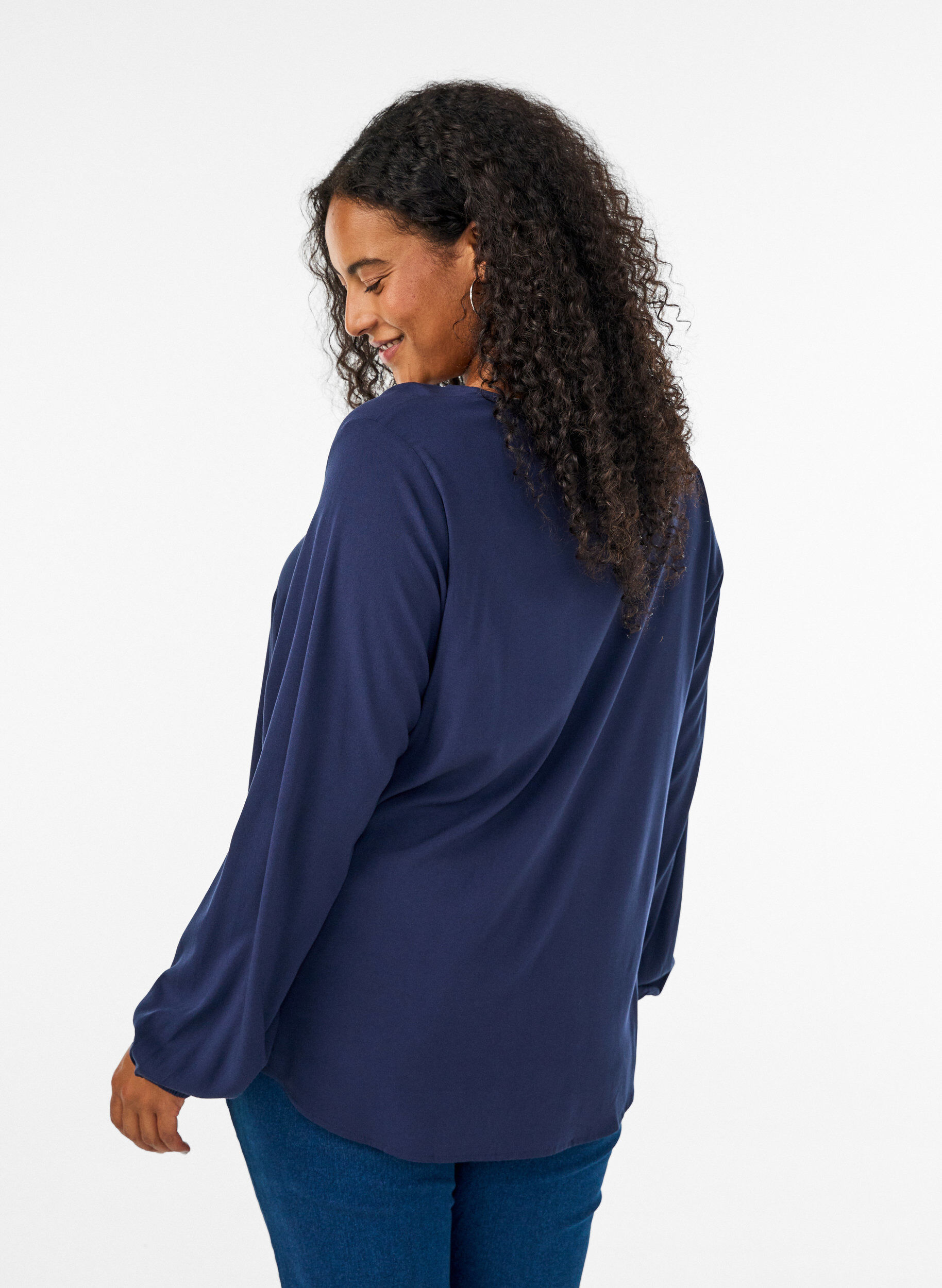 ZizziBluse aus Viskose mit V-Ausschnitt und abgerundetem Saum, Blau, Model image number 2