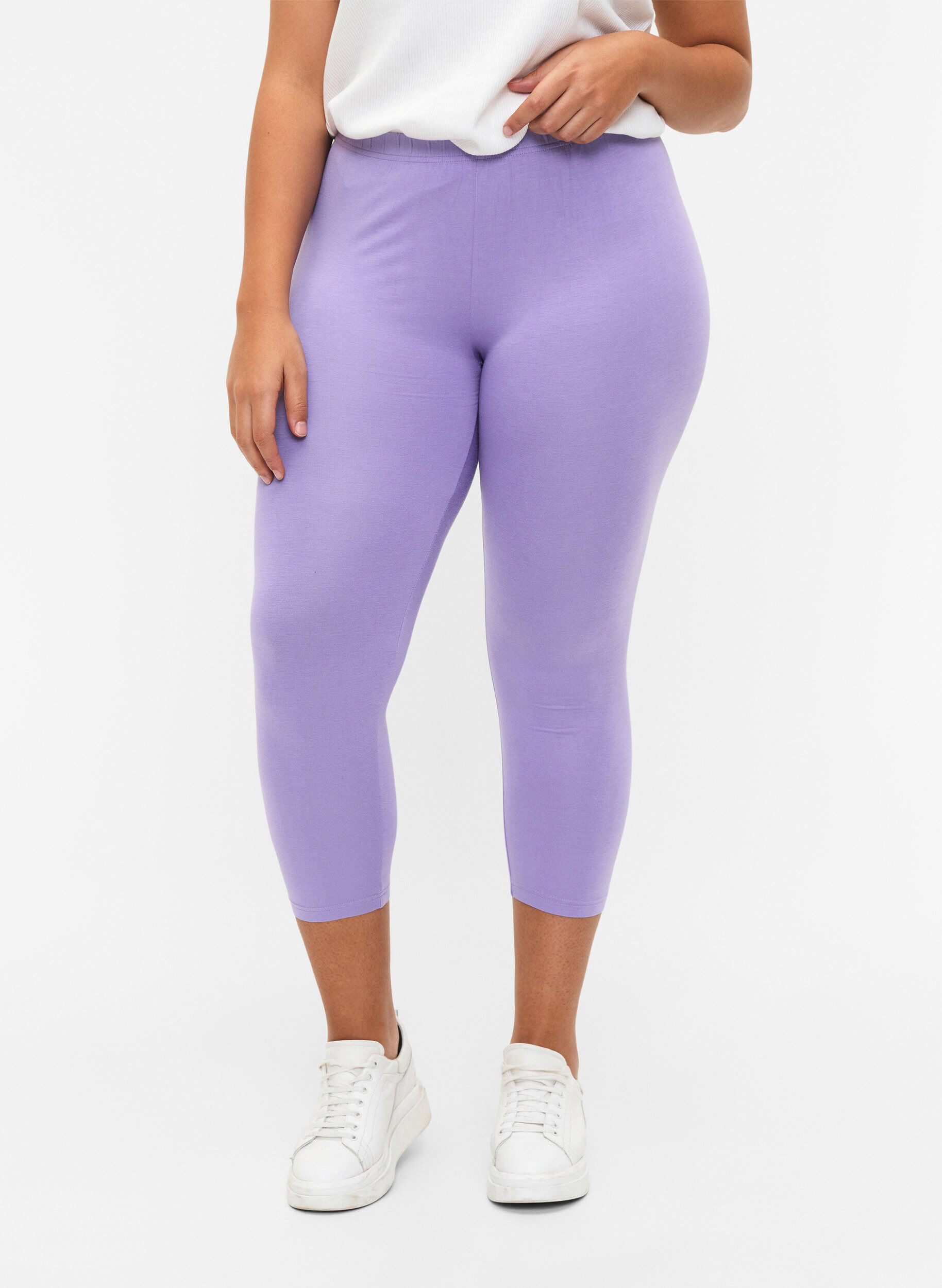 Zizzi Basic 3/4-Leggings aus Viskose, Lila, Model image number 0