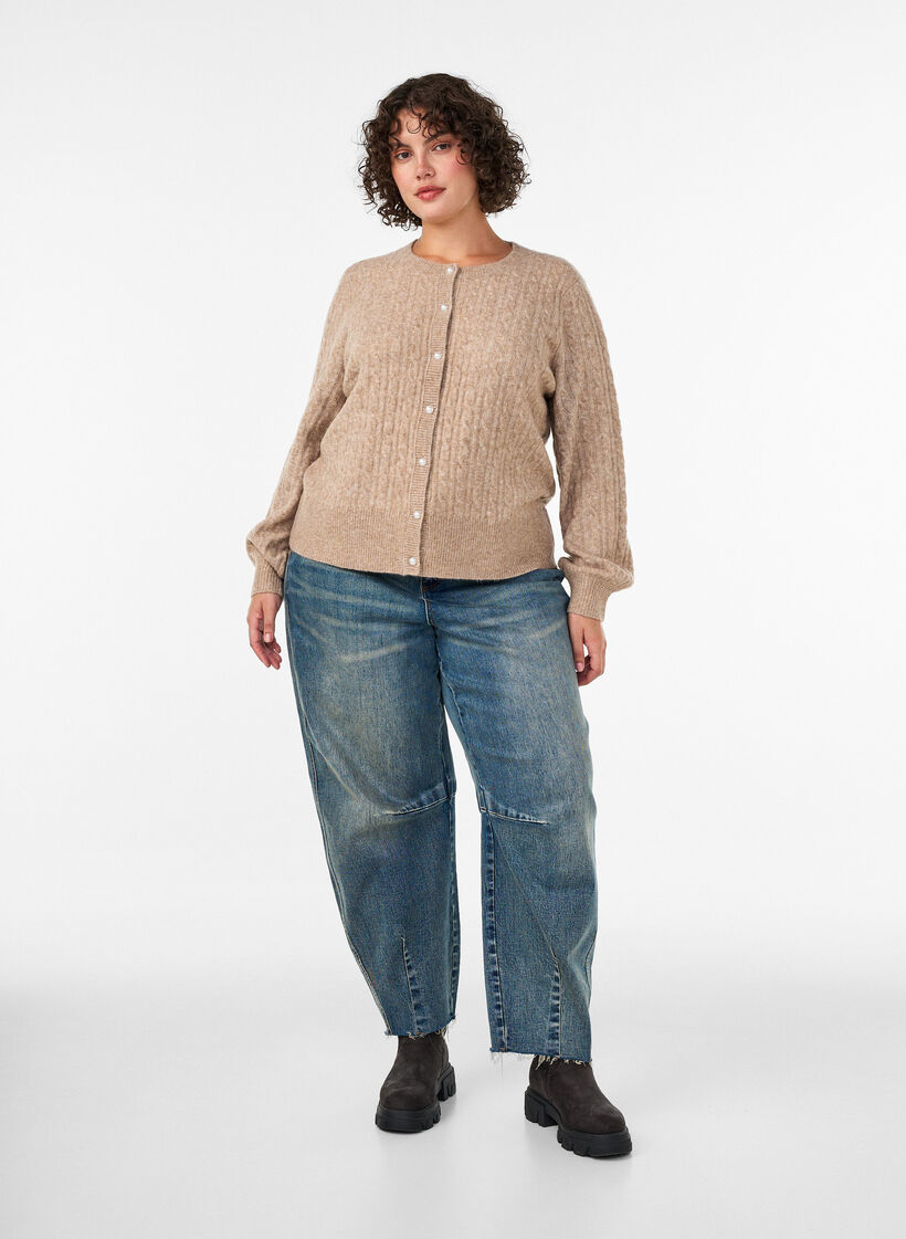 Strickjacke mit Zopfmuster und Perlenkn&ouml;pfen, Beige, Model image number 1