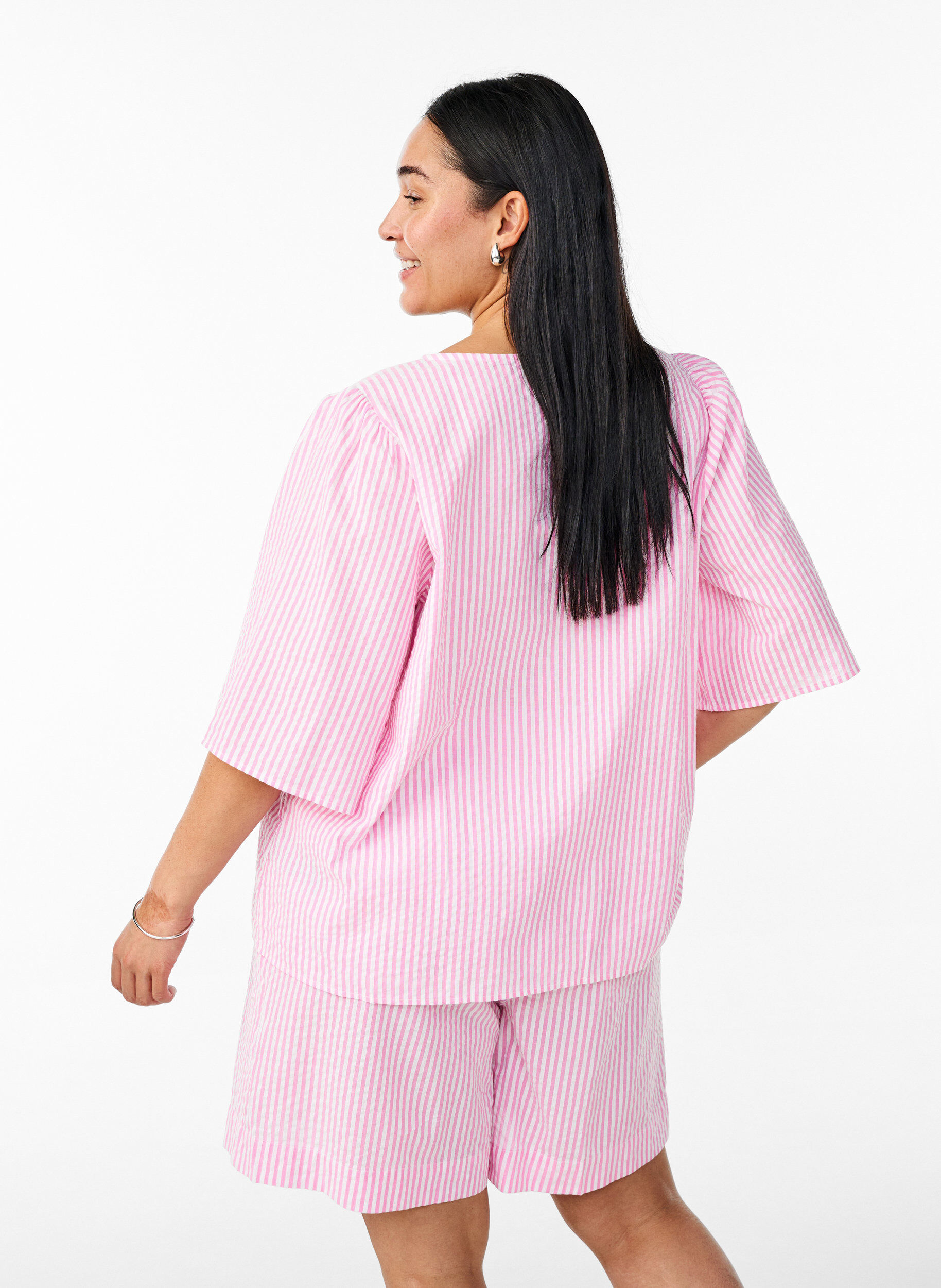 Zizzi FLASH - Kurze Hosen mit Streifen und hoher Taille, Pink, Model image number 2