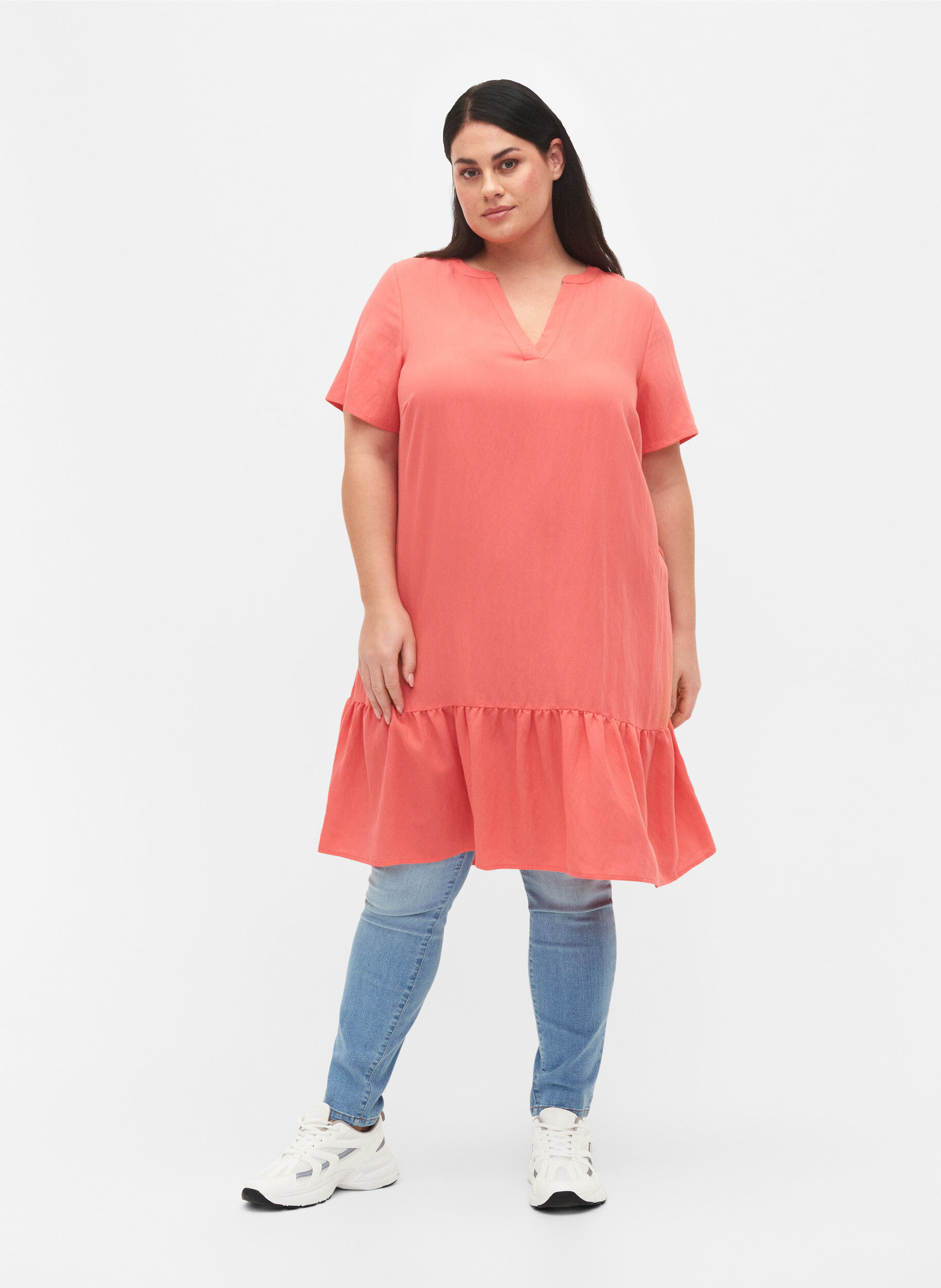 Zizzi Kurz&auml;rmeliges Viskosekleid mit V-Ausschnitt, Orange, Model image number 1