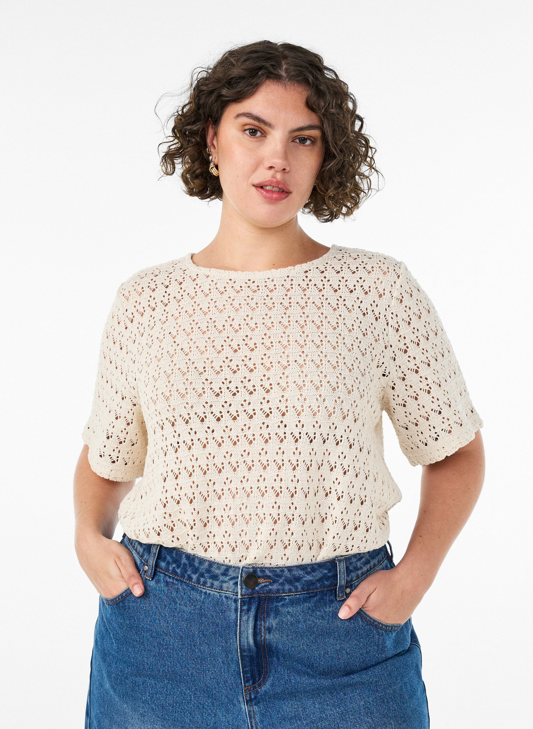 ZizziKurz&auml;rmelige Bluse mit Lochstickerei, Beige, Model image number 0