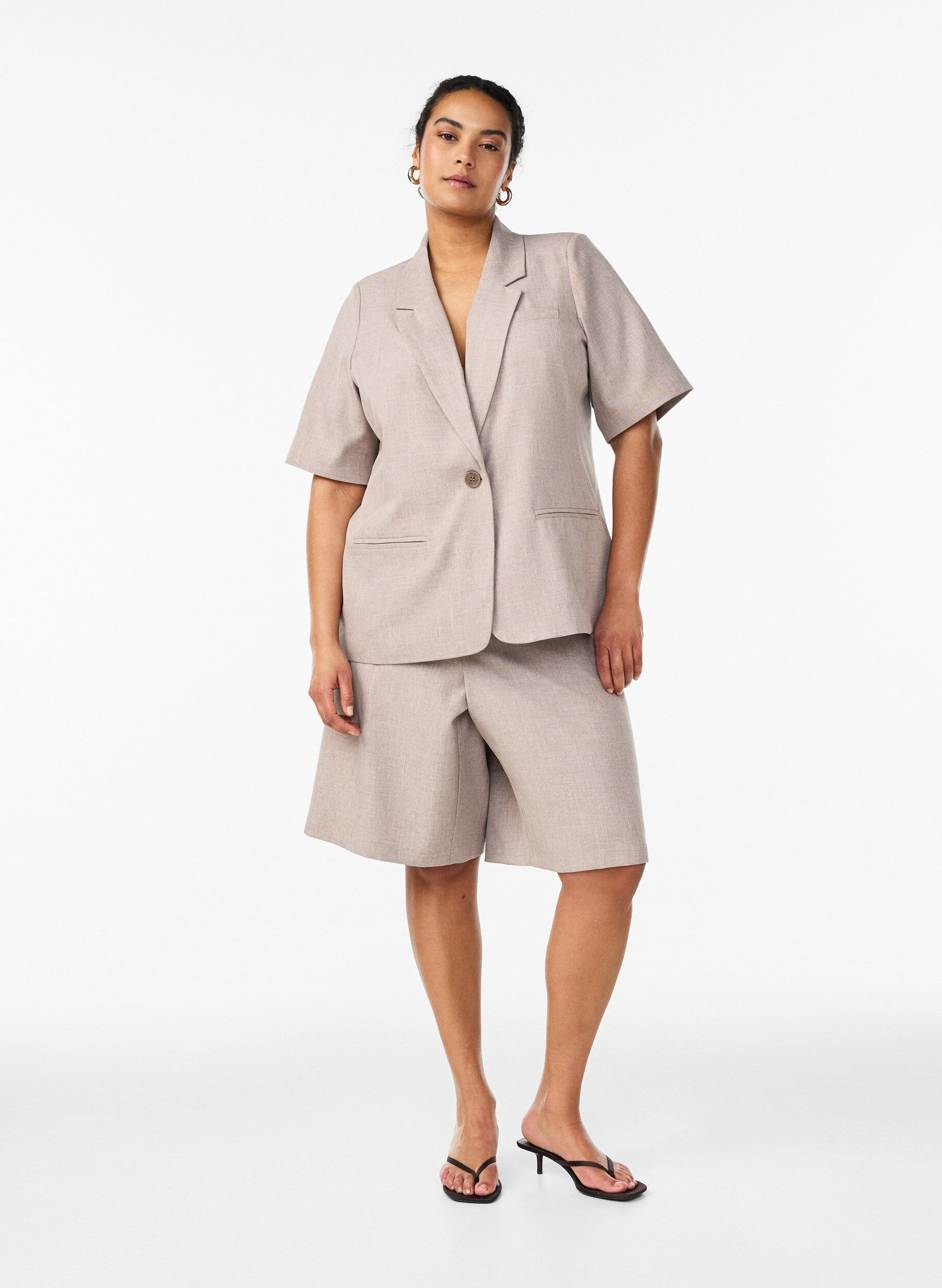 Zizzi Blazer mit kurzen &Auml;rmeln und Revers, Braun, Model image number 1