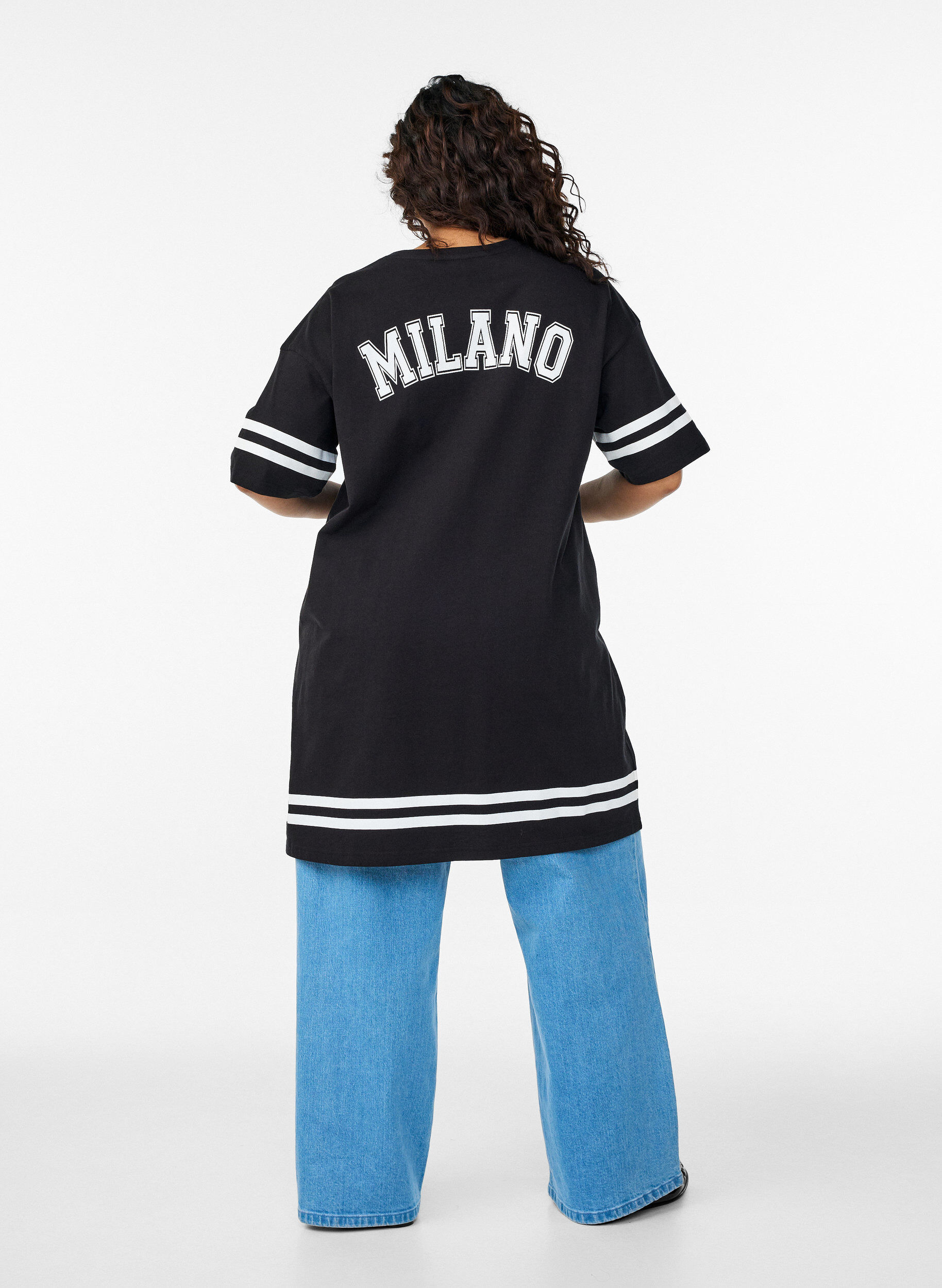 ZizziSportliches T-Shirtkleid aus Baumwolle, Schwarz, Model image number 2