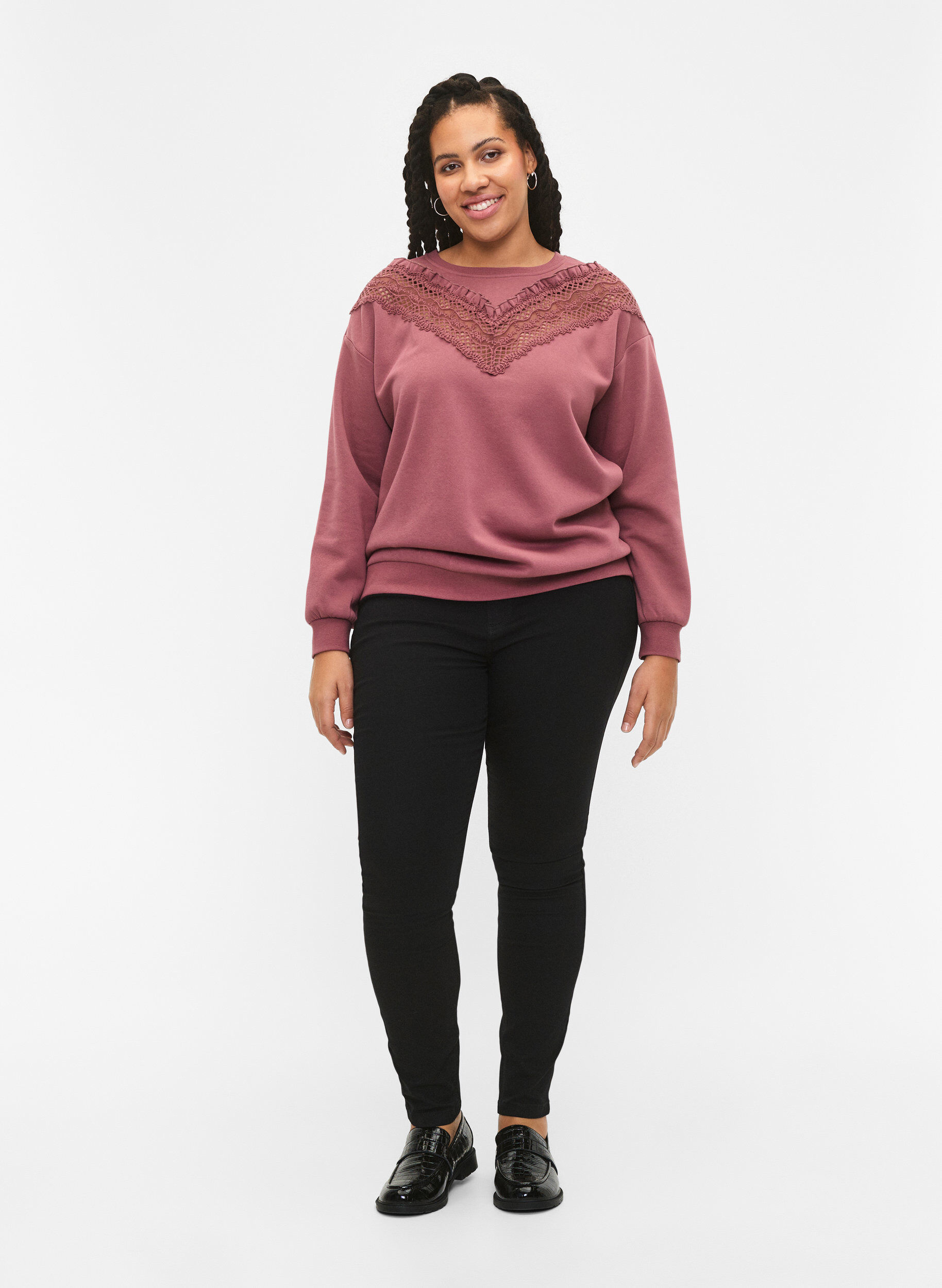 Zizzi Sweatshirt mit R&uuml;schen und H&auml;keldetail, Rose Brown, Model image number 2