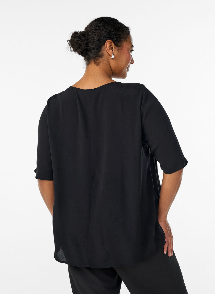 Kurz&auml;rmelige Bluse aus Viskose mit Print, Schwarz, Model image number 2