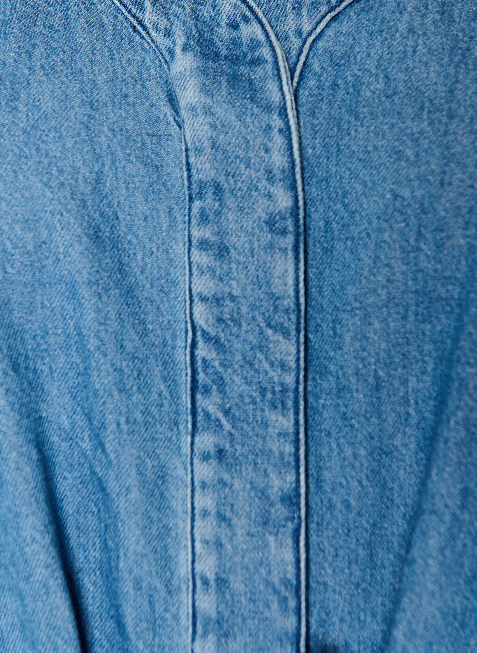 ZizziJeanskleid mit V-Ausschnitt und Bindeg&uuml;rtel, Blau, Packshot image number 2