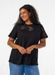 T-Shirt aus Baumwolle mit Spitzenapplikationen, Schwarz, Model image number 0