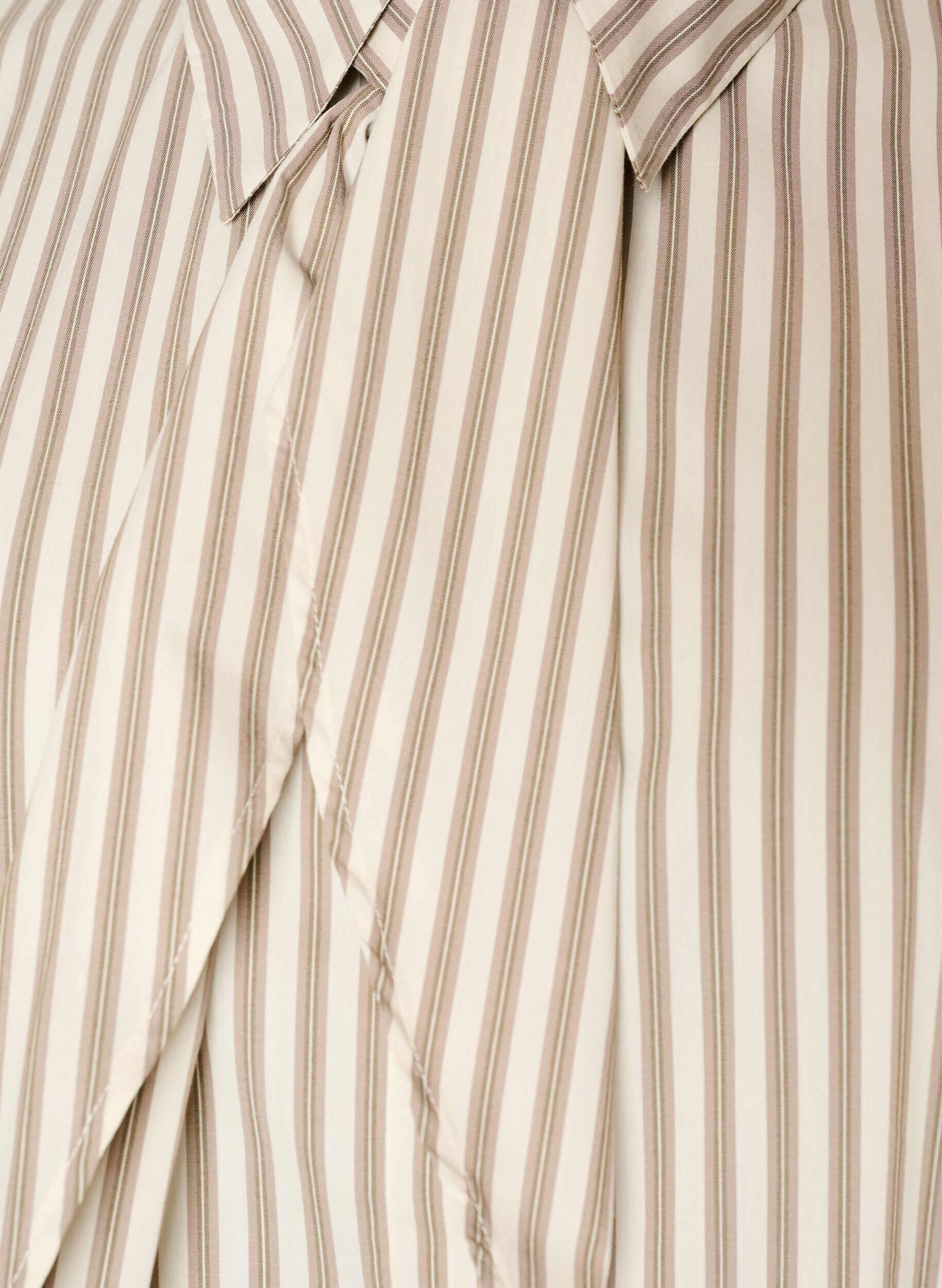 ZizziGestreiftes Hemd mit abnehmbarer Schluppe, Beige, Packshot image number 2