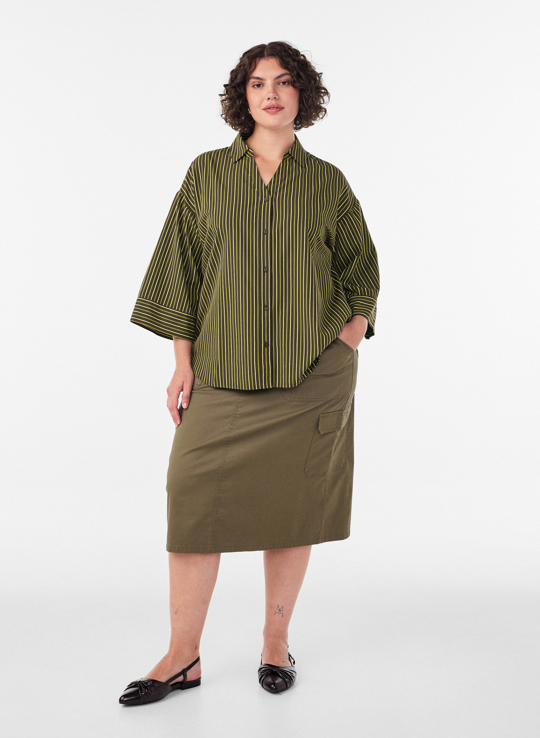 ZizziLockere gestreifte Bluse mit 3/4-&Auml;rmeln, Gr&uuml;n, Model image number 1
