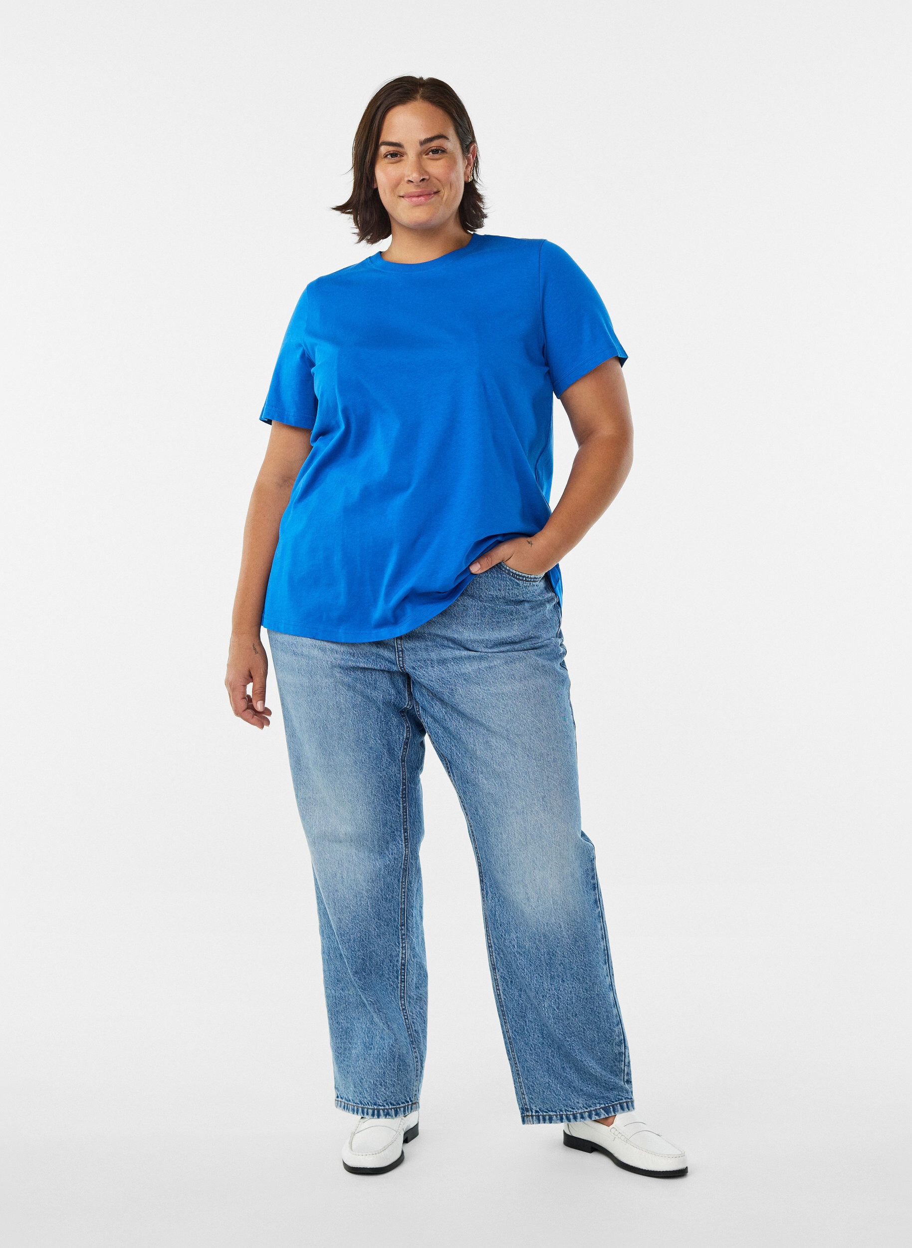 Zizzi Basic-T-Shirt aus Baumwolle mit Rundhalsausschnitt, Blau, Model image number 1