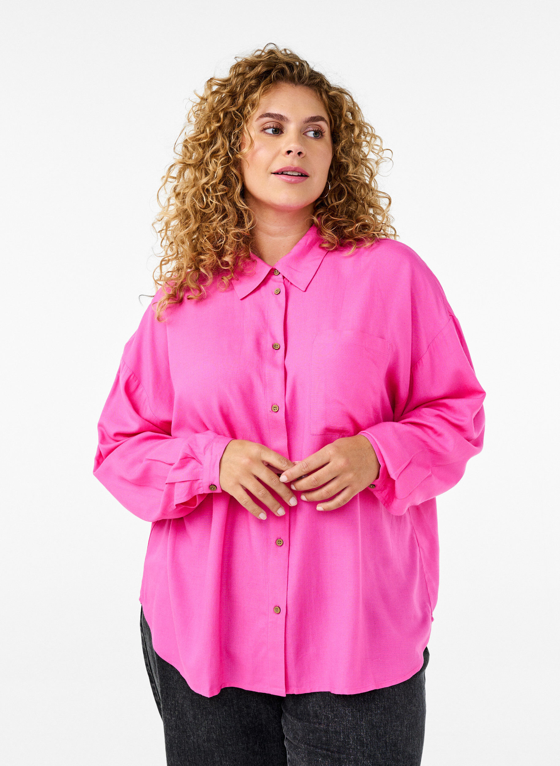 Lange Bluse aus Leinen und Viskose, Pink, Model