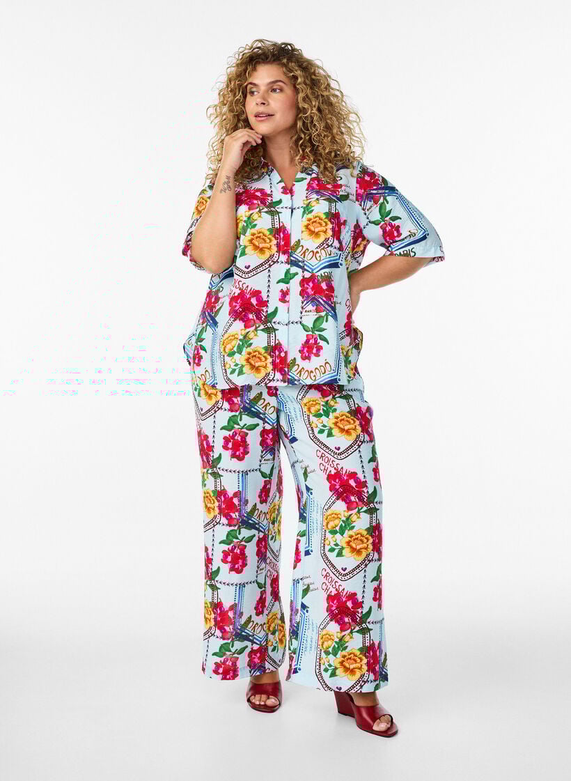 Hose mit geradem Bein in farbenfrohem Print, Blau, Model image number 0