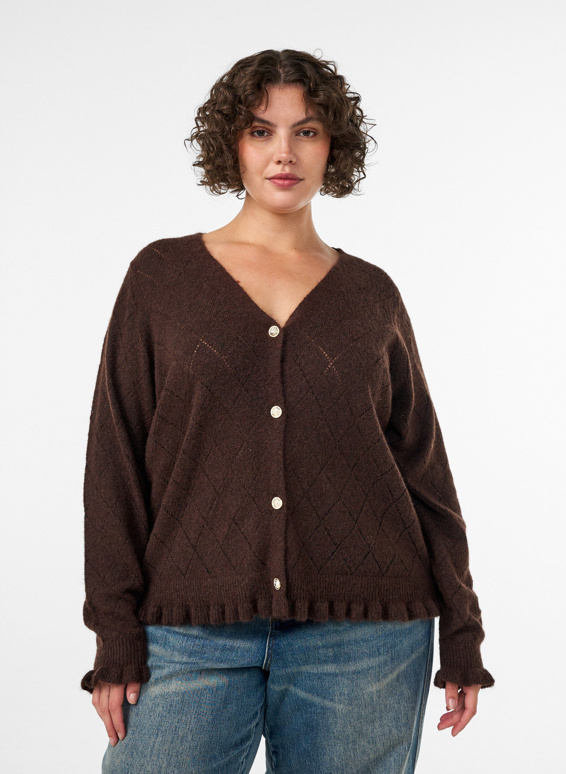 ZizziStrickjacke mit Harlekinmuster und V-Ausschnitt, Braun, Model image number 0