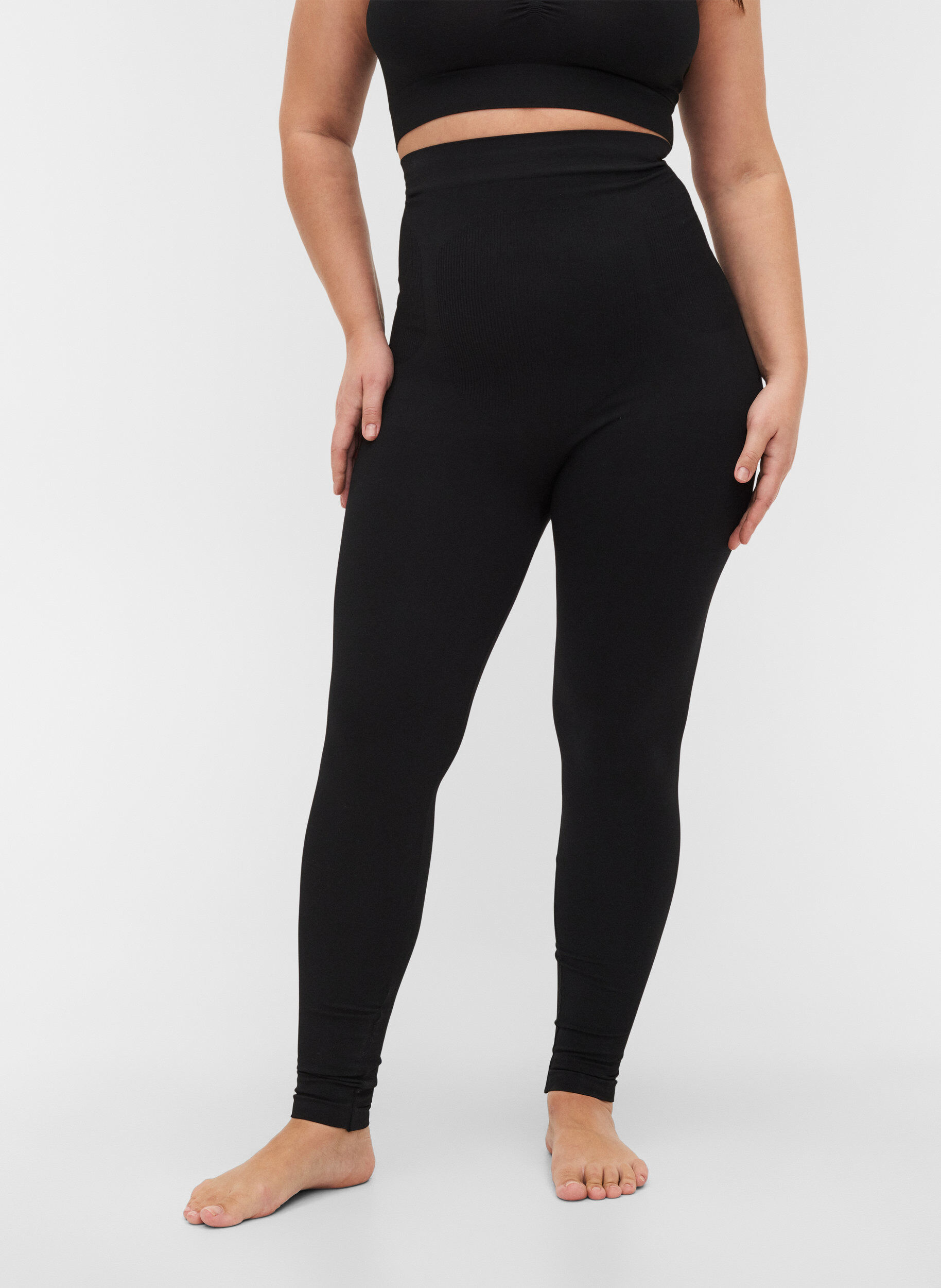 Zizzi Shapewear Leggings mit hoher Taille, Black, Model image number 3