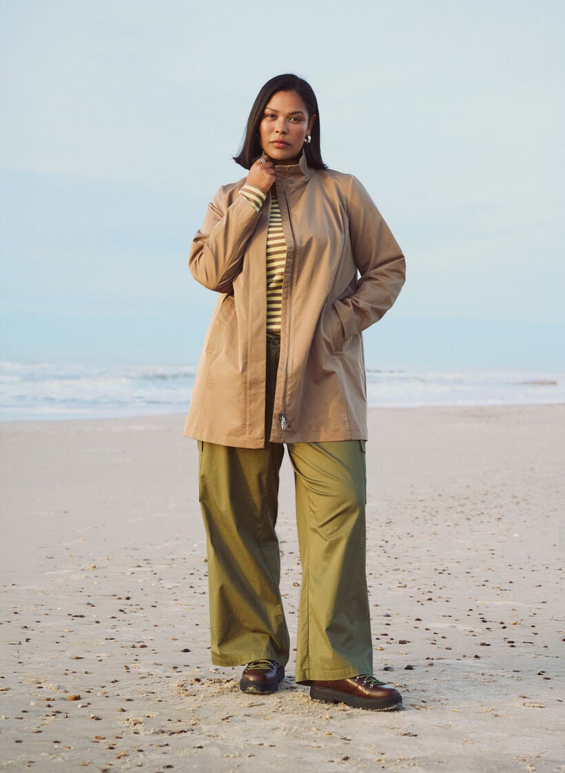 &Uuml;bergangsjacke mit Taschen und hohem Kragen, Braun, Image image number 0