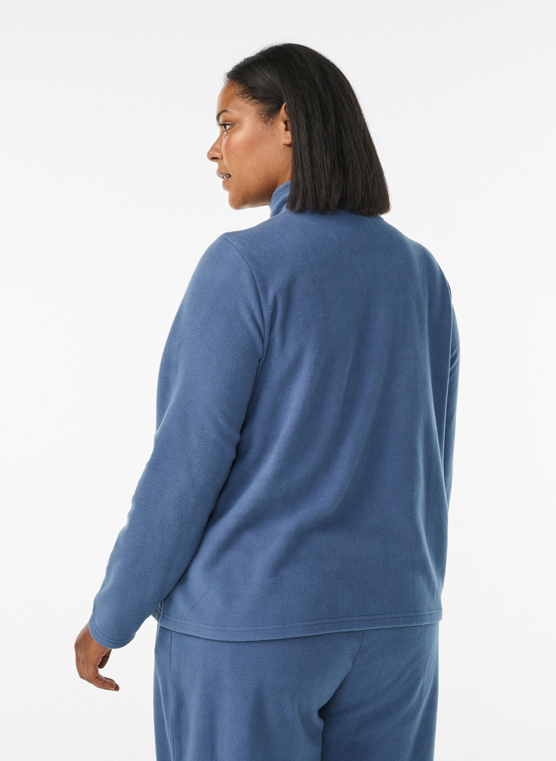 Zizzi Top aus Fleece mit Rei&szlig;verschluss und hohem Kragen, Blau, Model image number 2