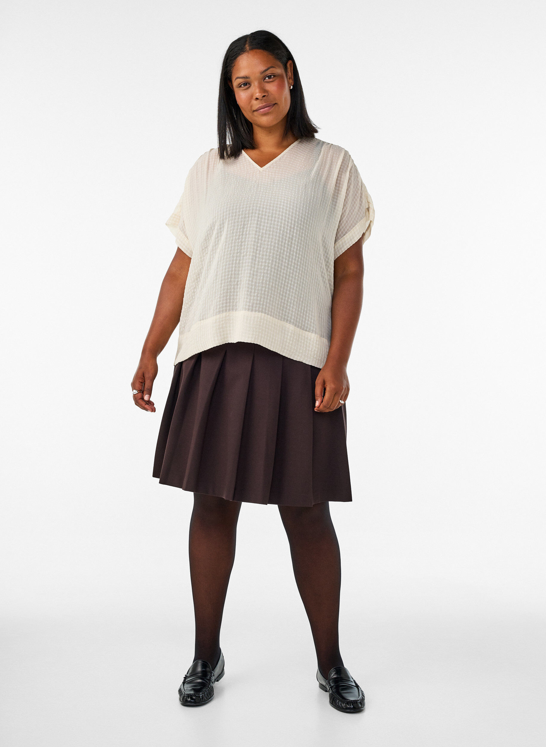ZizziBluse aus Seersucker mit V-Ausschnitt, Beige, Model image number 1