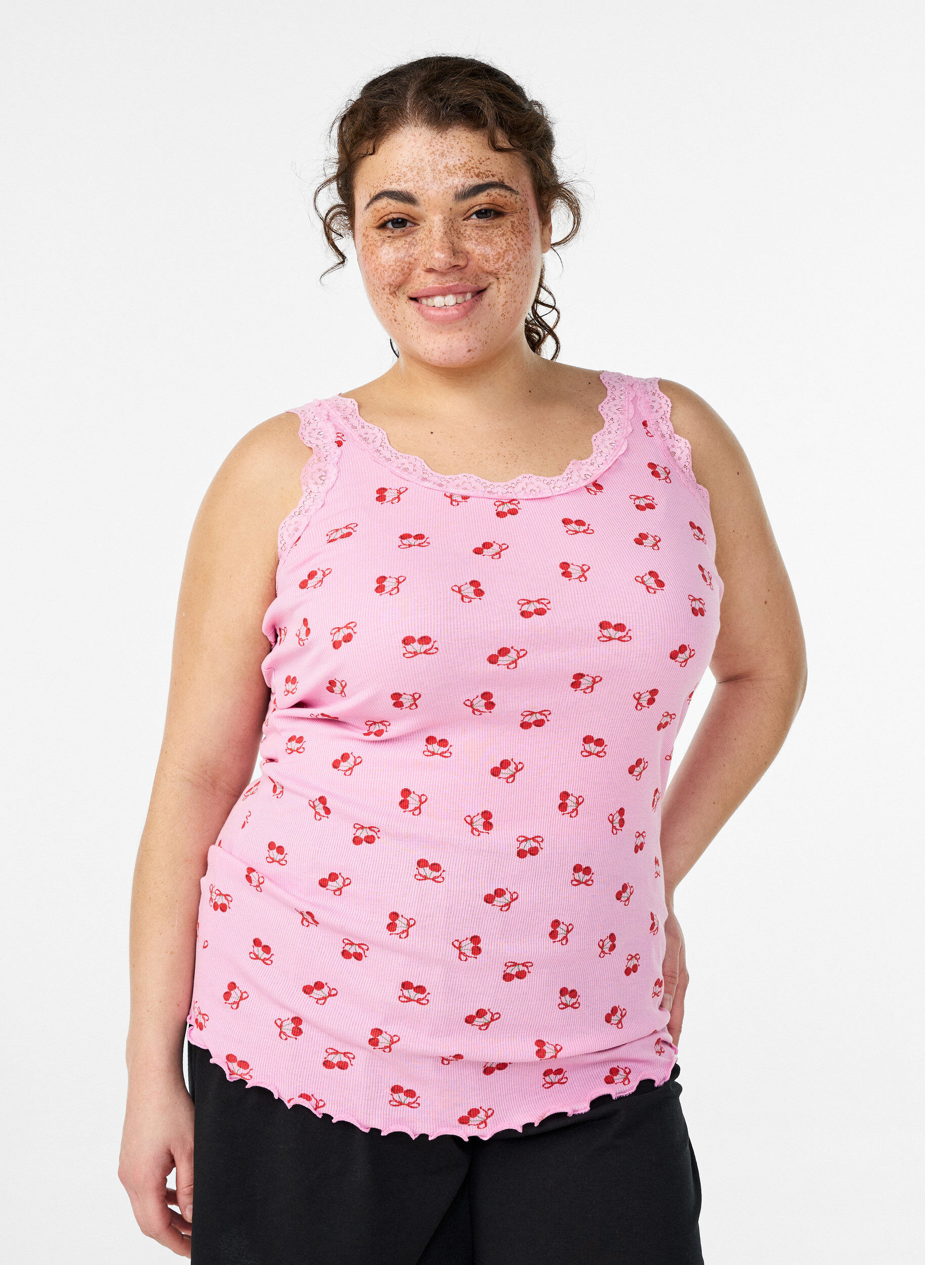 Zizzi Oberteil mit Aufdruck und Spitzenborte, Pink, Model image number 0