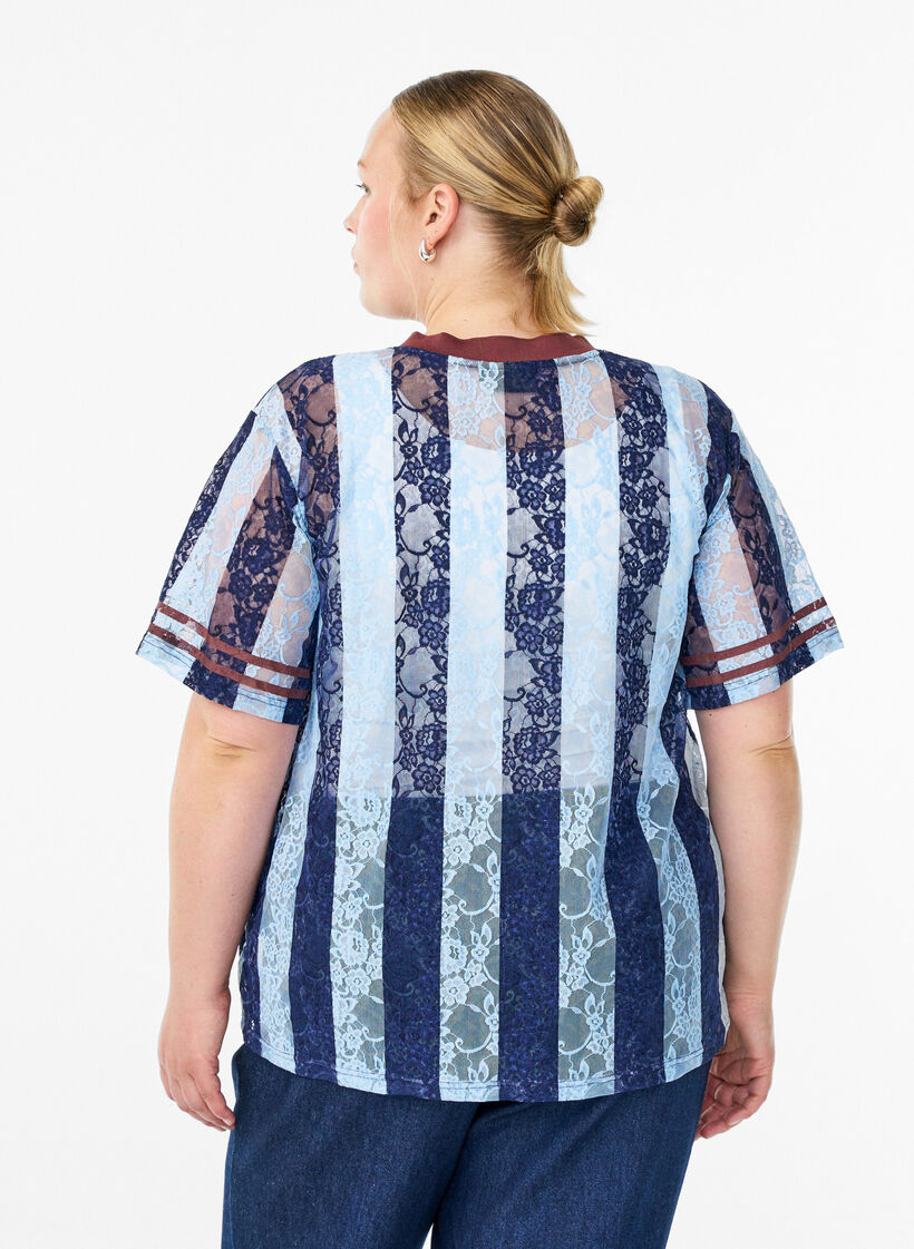 Bluse mit Spitzendetails und Statement-Print, Blau, Model image number 2