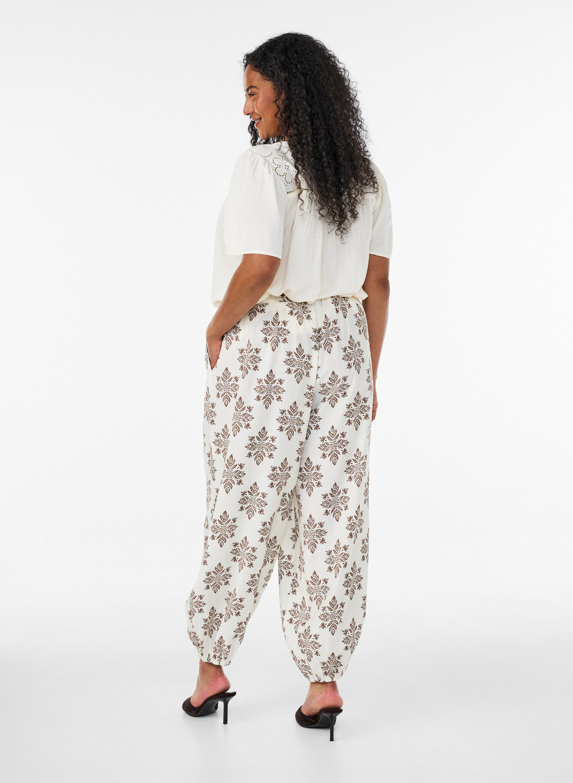 ZizziGemusterte Ballonhose mit hoher Taille, Vanille, Model image number 1