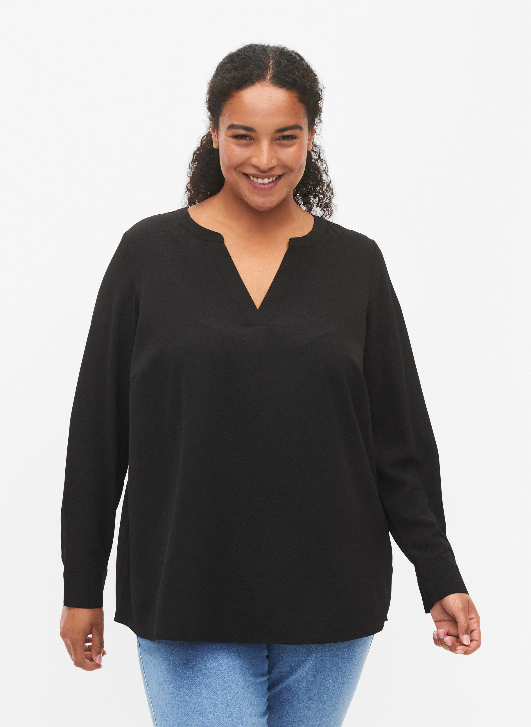 Zizzi Lang&auml;rmelige Bluse mit Spitzendetail , Black, Model image number 0