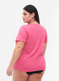 Baumwoll-T-Shirt mit Aufdruck und kurzen Ärmeln, Hot Pink Create, Model