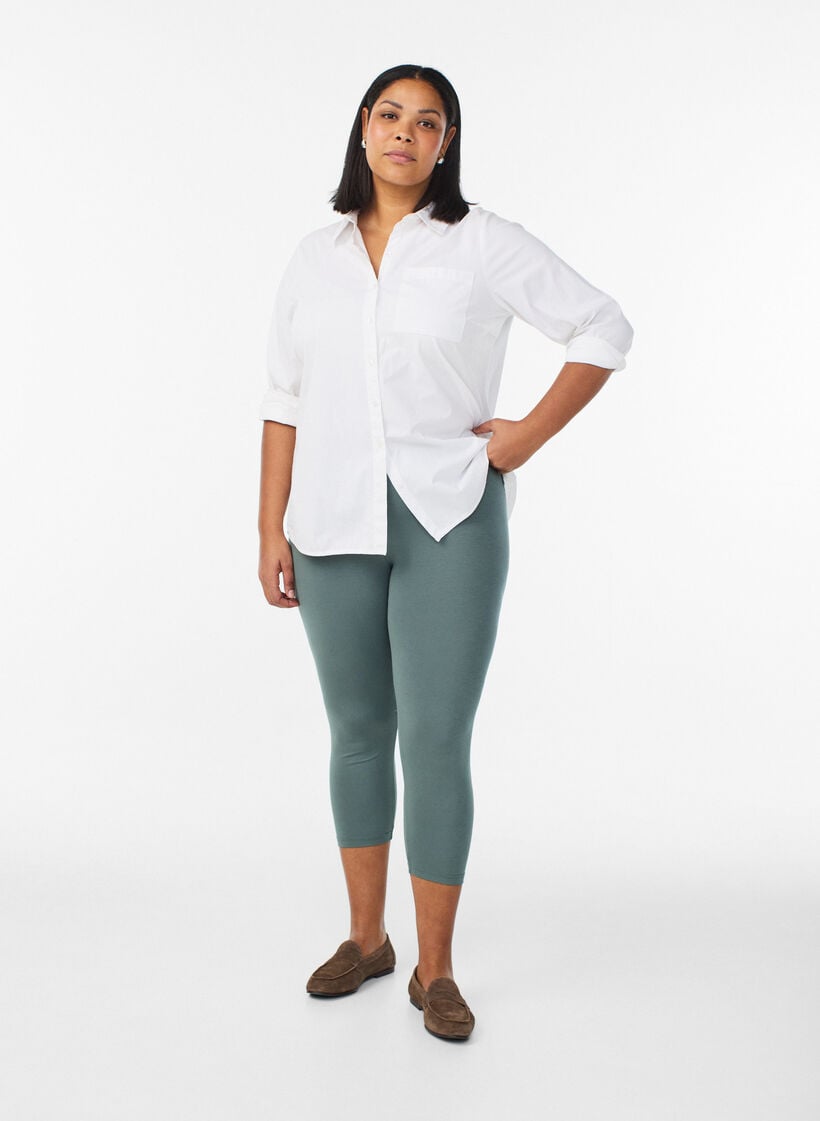 Basic 3/4-Leggings aus Viskose, Gr&uuml;n, Model image number 1