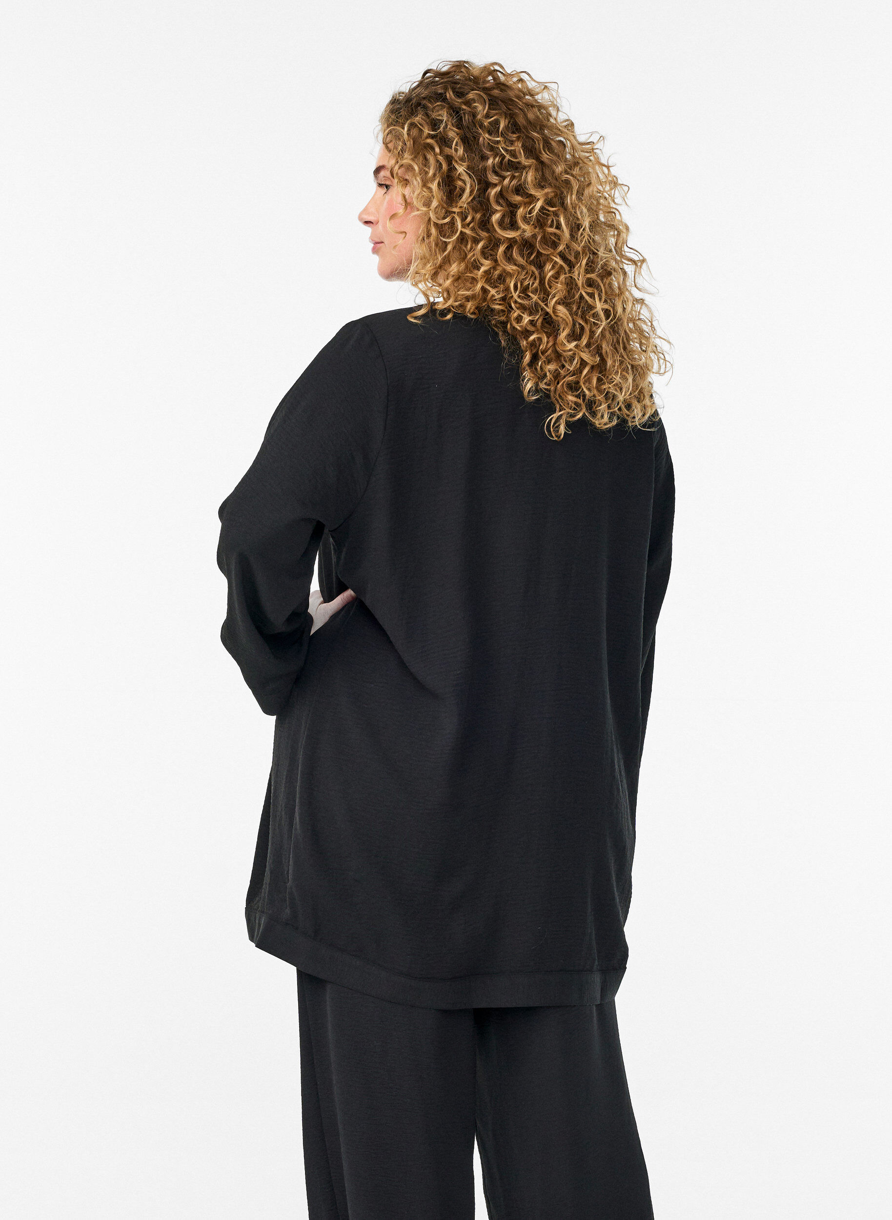 Zizzi Kimono mit 7/8-&Auml;rmeln, Schwarz, Model image number 2