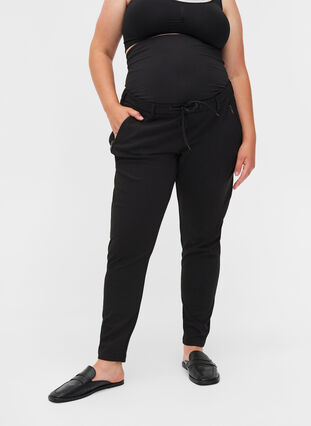 Schwangerschafts-Maddison-Hose mit Reißverschluss, Black, Model image number 2