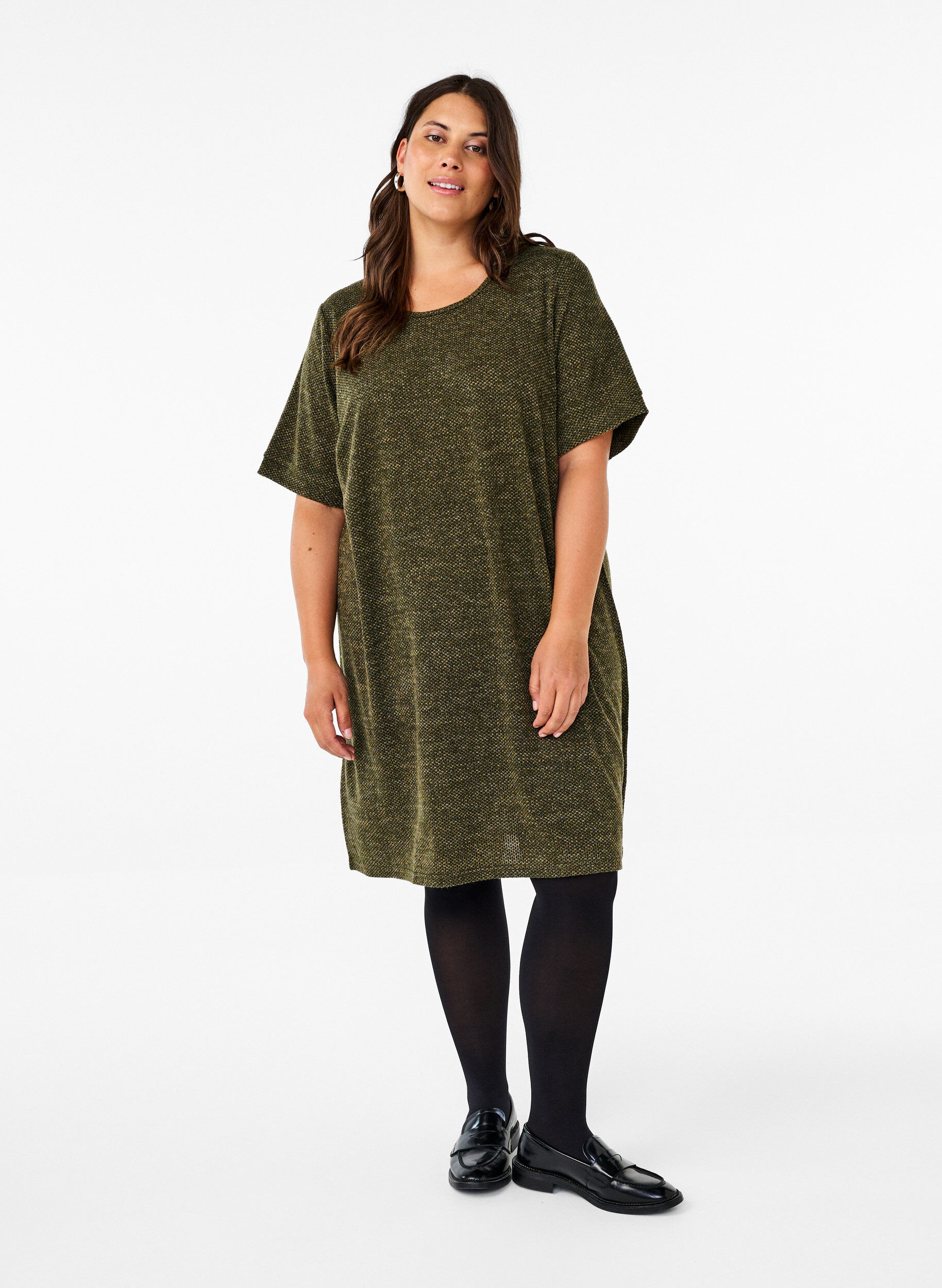 Zizzi T-Shirt-Kleid mit kurzen &Auml;rmeln, Winter Moss, Model image number 2