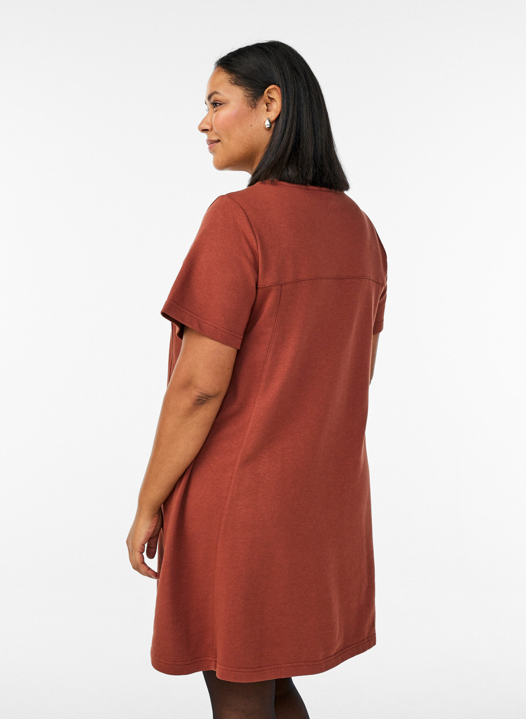 Zizzi Jerseykleid mit kurzen &Auml;rmeln und Taschen, Rot, Model image number 2