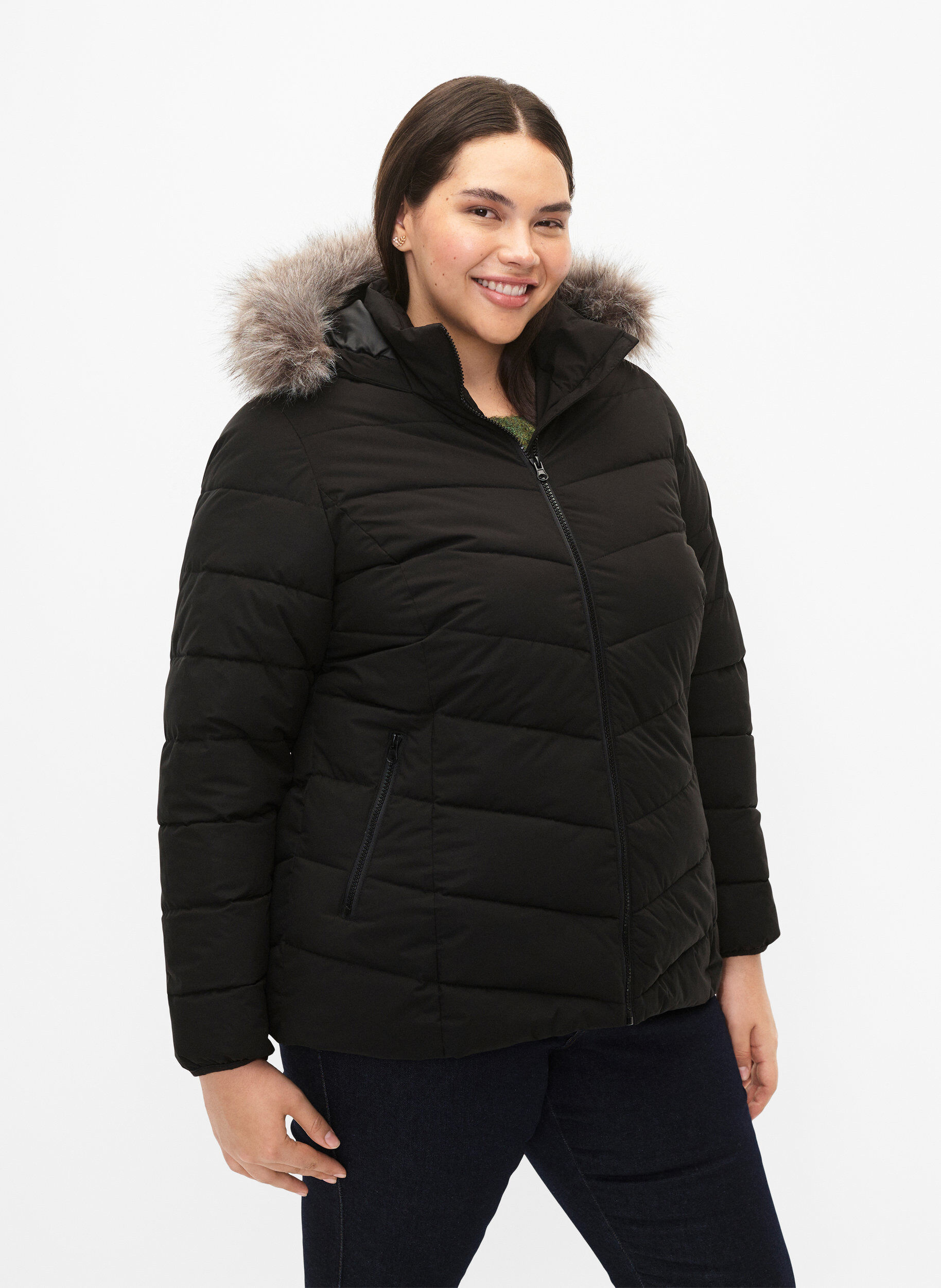 ZizziKurze Steppjacke mit Kapuze, Schwarz, Model image number 0