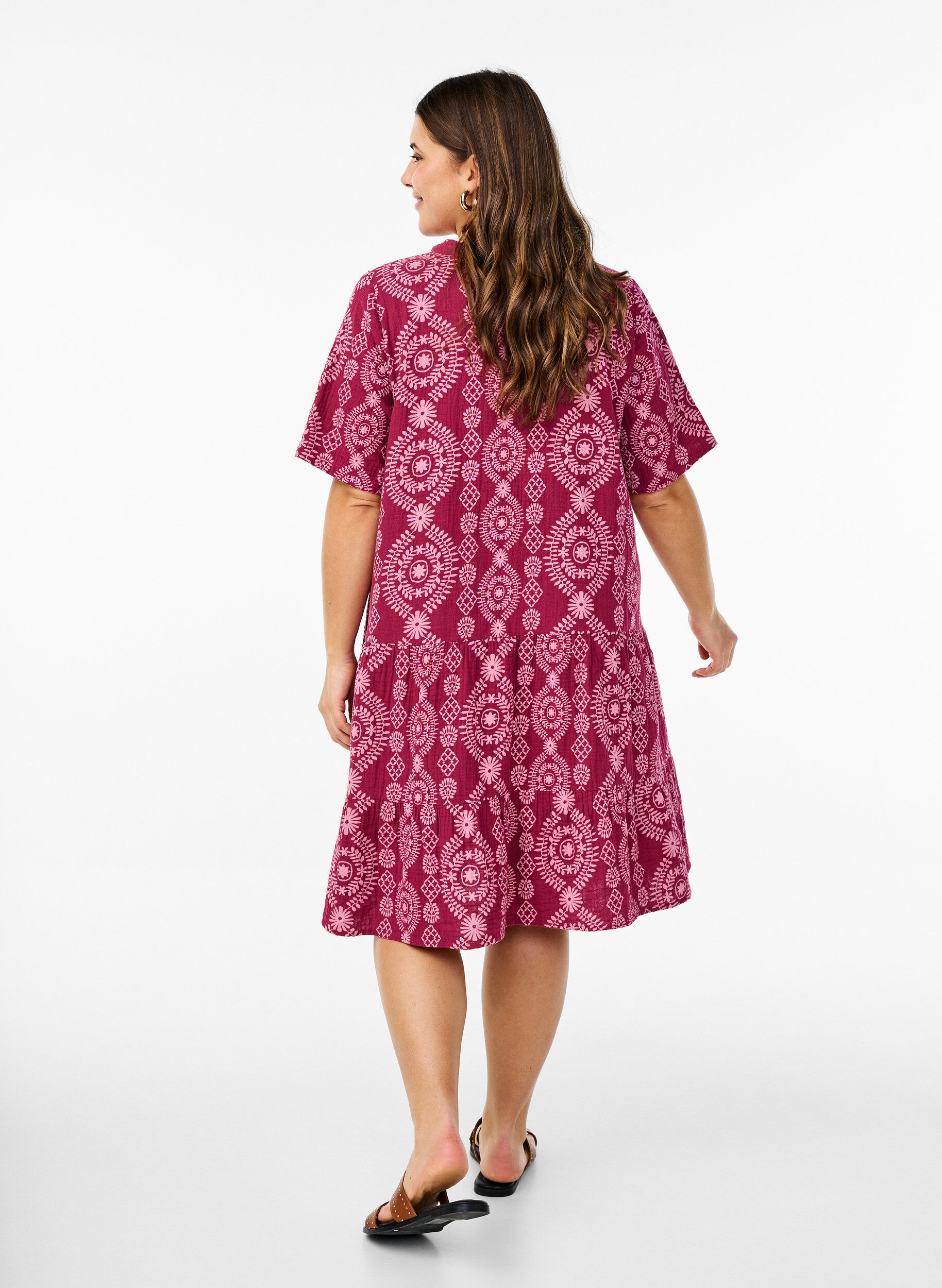 Zizzi Kurzes Kleid aus Baumwollmusselin mit Muster, 9992, Model image number 2