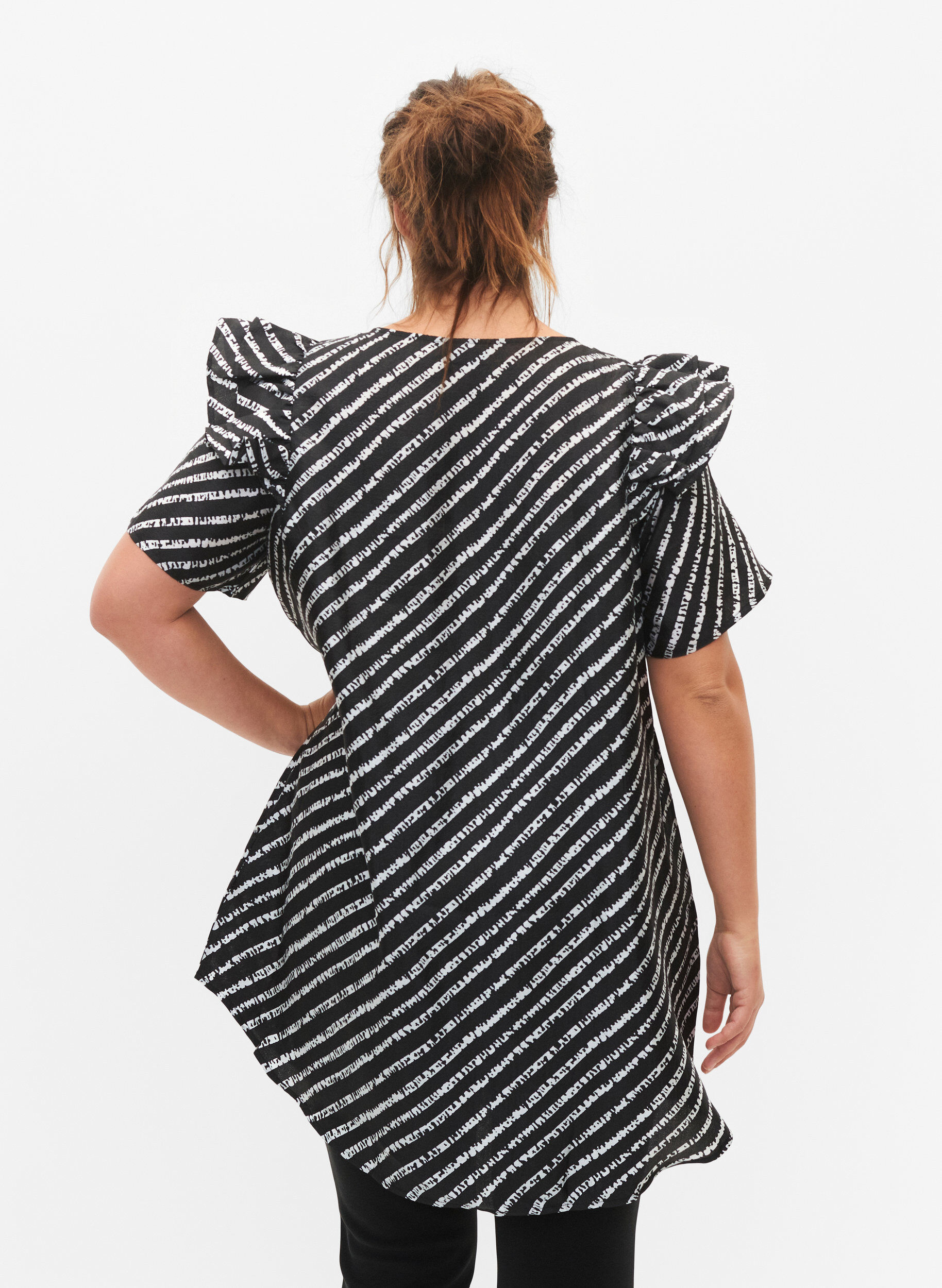 Zizzi Streifentunika mit R&uuml;schen, Black/White Stripes, Model image number 1