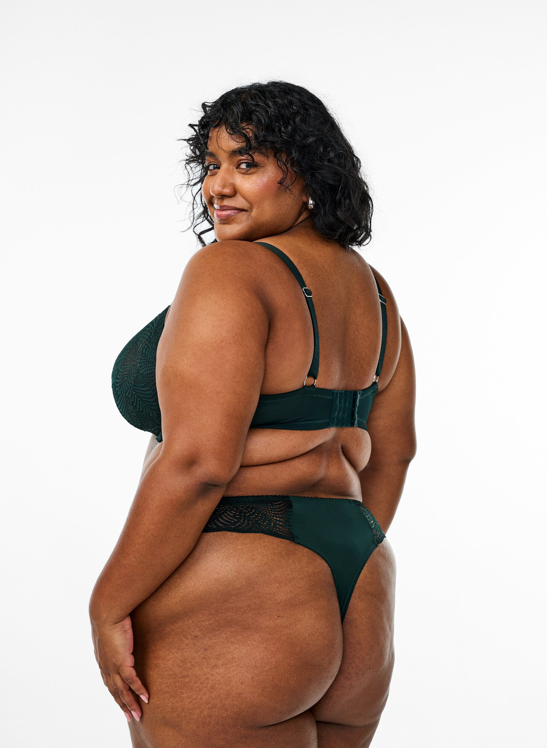 Zizzi String aus Mikrofaser mit Spitzendetails, Gr&uuml;n, Model image number 1